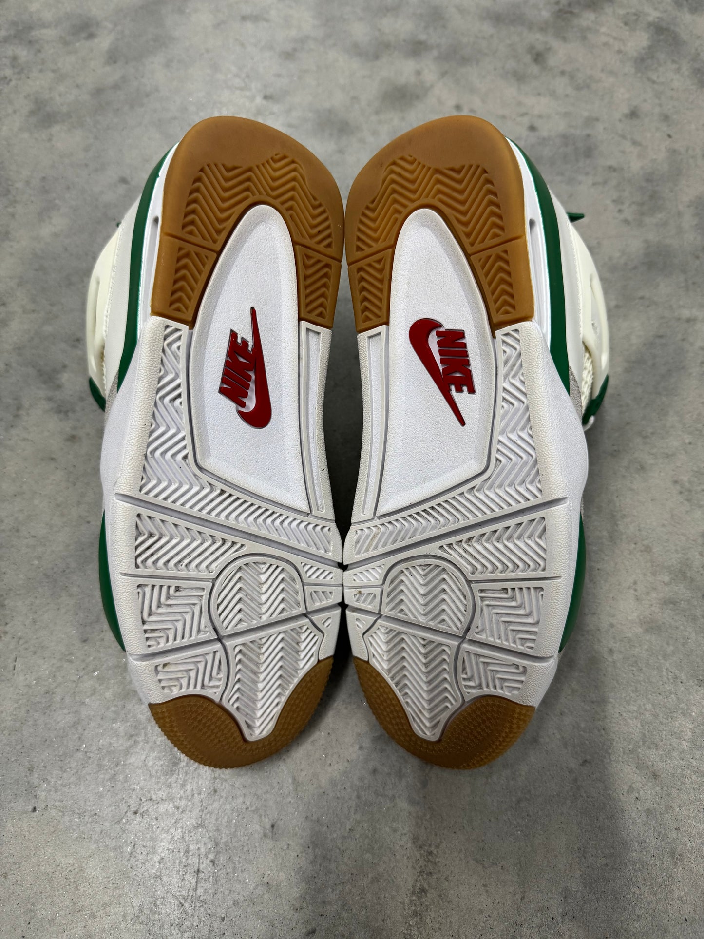 NIKE SB JORDAN 4 “ Pine Green “
