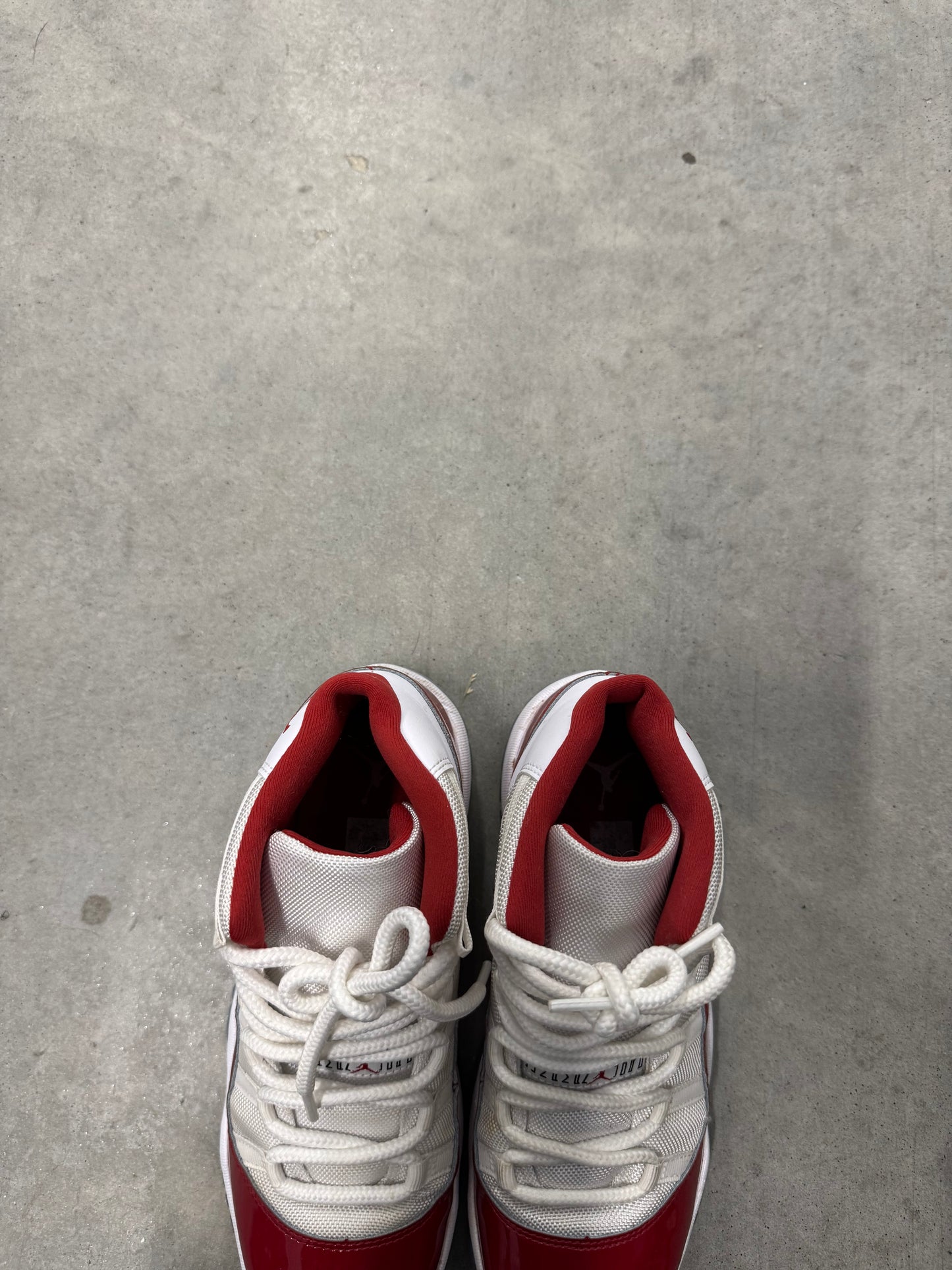 JORDAN 11 “ Cherry “
