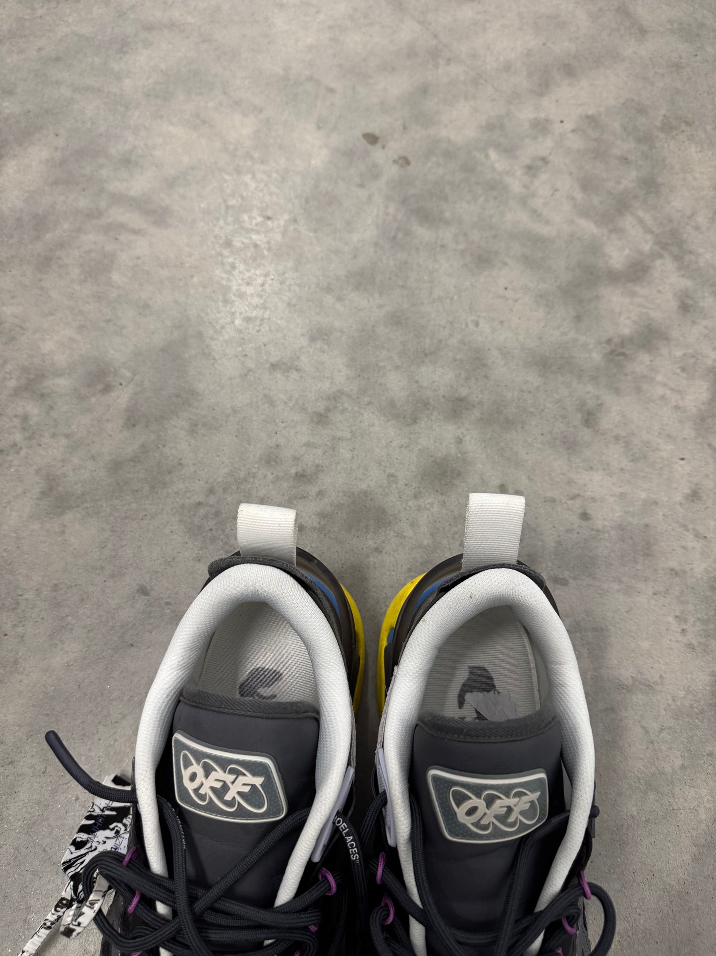OFF-WHITE ODSY 2000 “ Black Dark Grey “