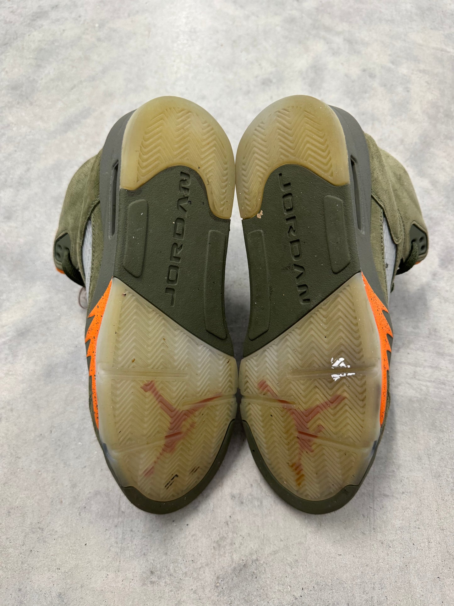 JORDAN 5 “ Olive “