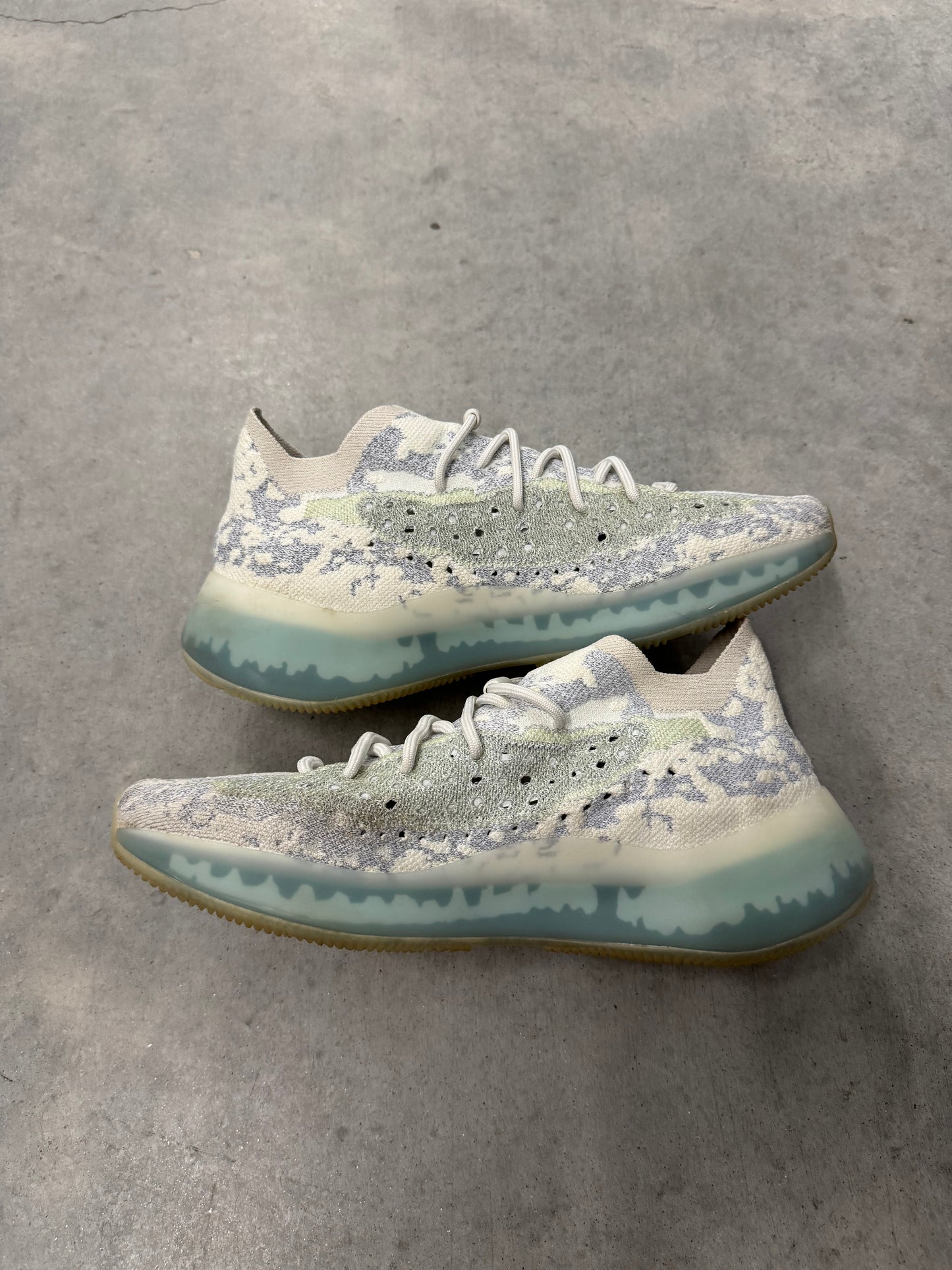 YEEZY BOOST 380 “ Alien Blue “