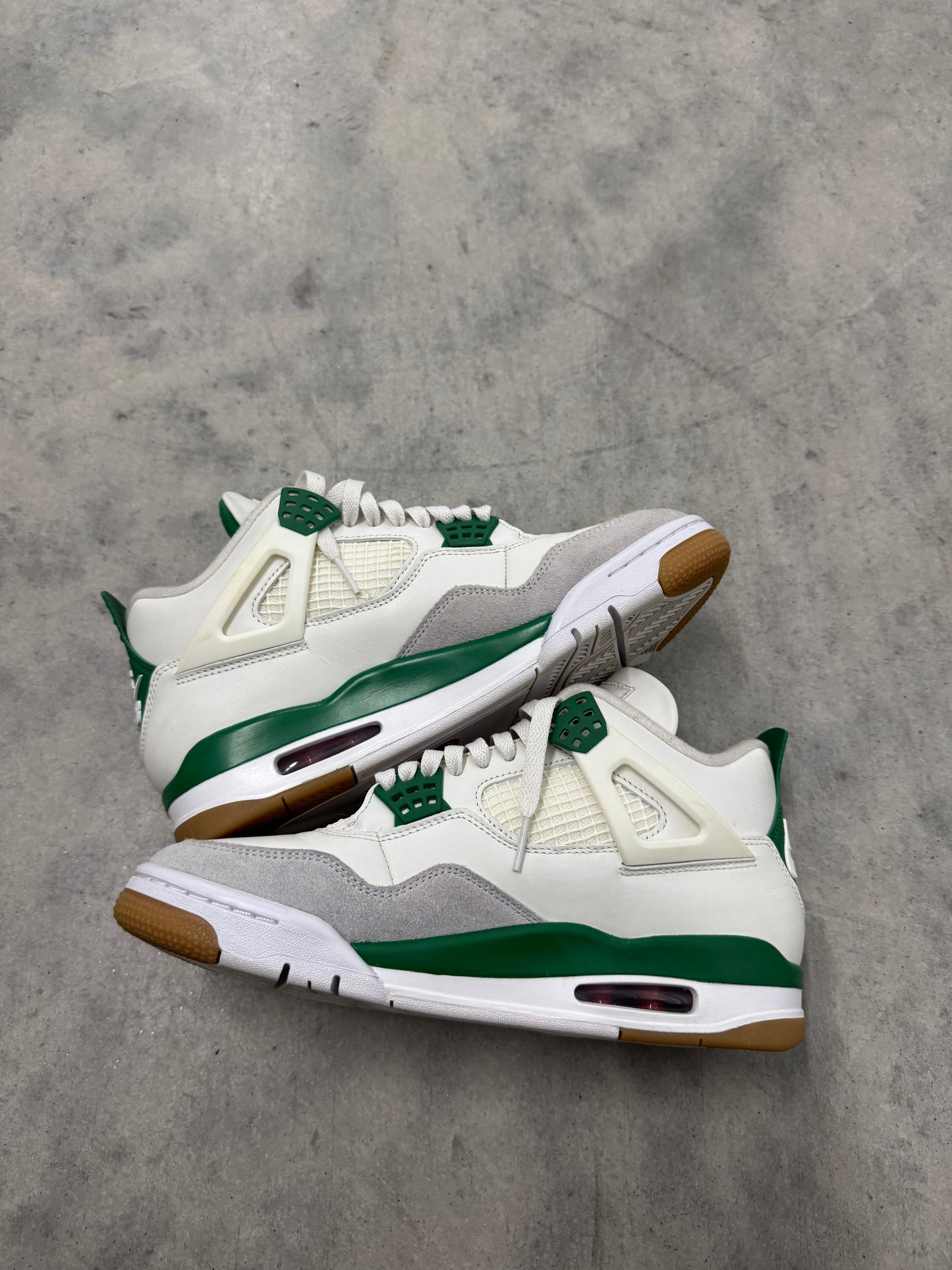 NIKE SB JORDAN 4 “ Pine Green “