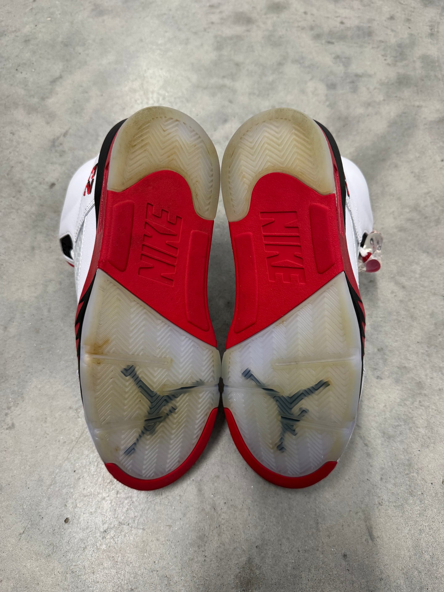 JORDAN 5 “ Fire Red “