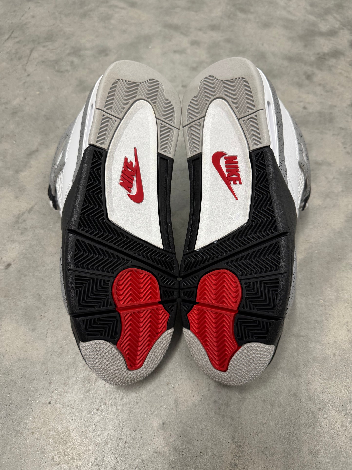 JORDAN 4 “ White Cement “ ( 2025 )