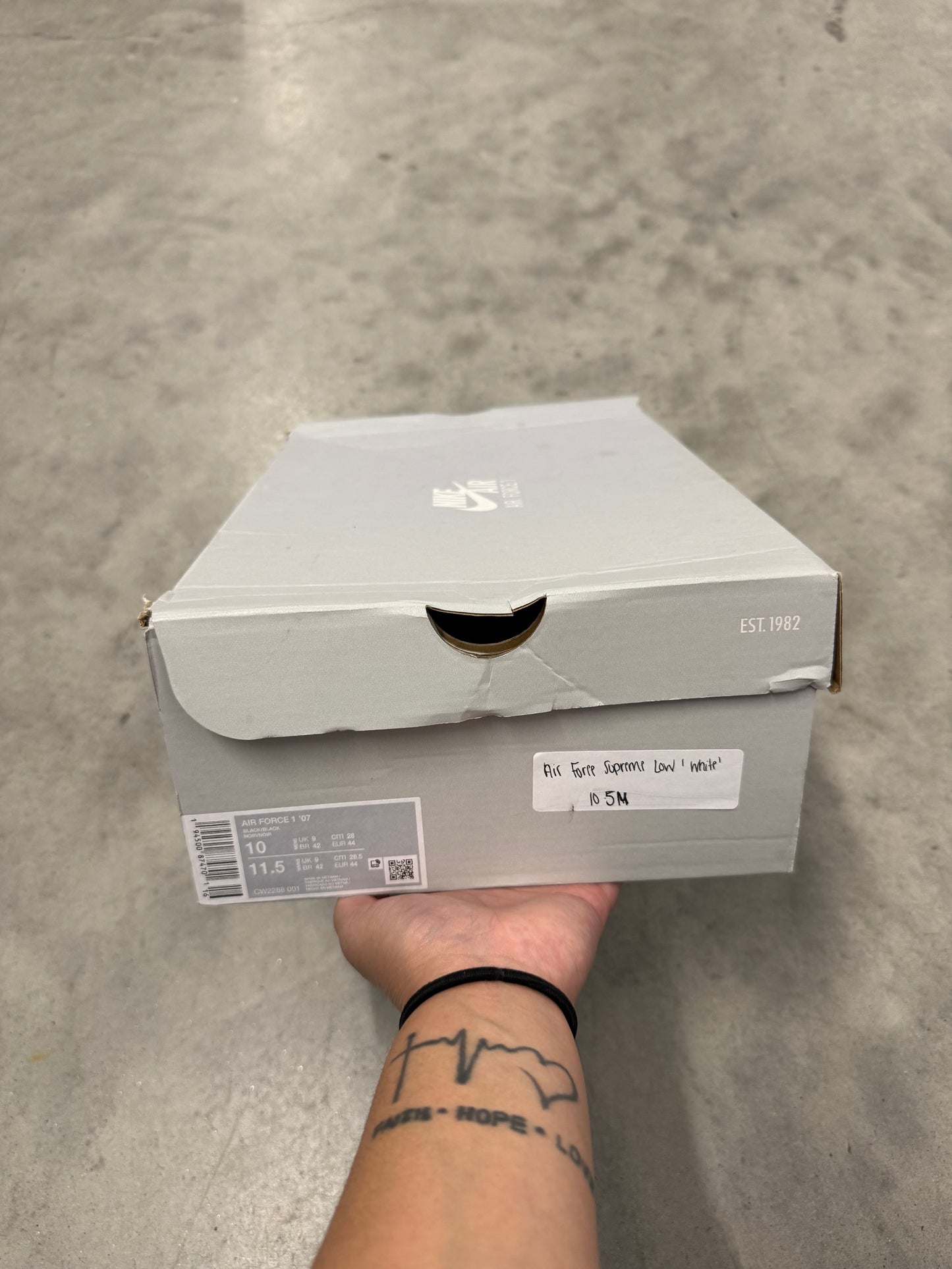 AIR FORCE SUPREME LOW “ Box-Logo White “