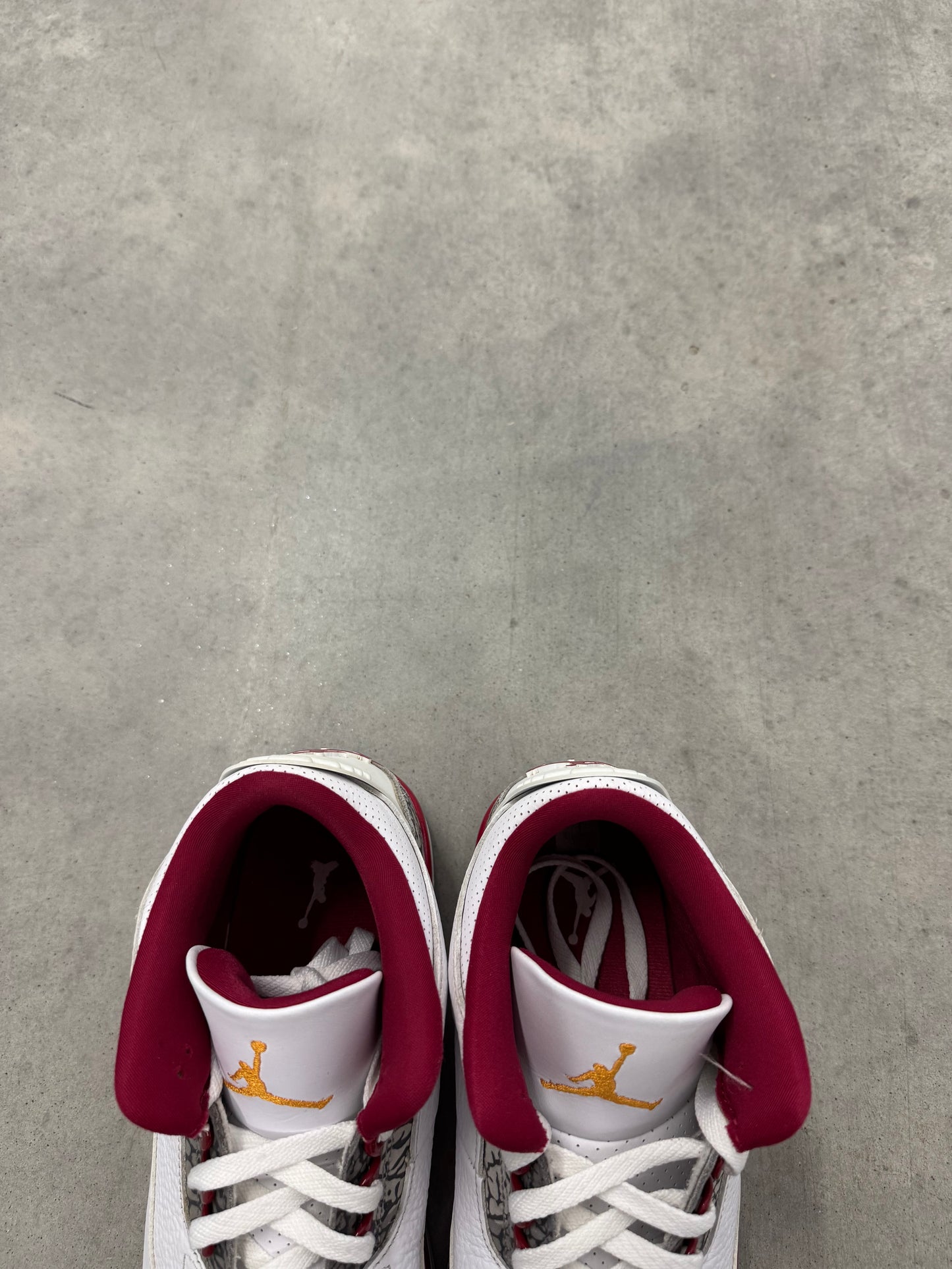 JORDAN 3 “ Cardinal Red “