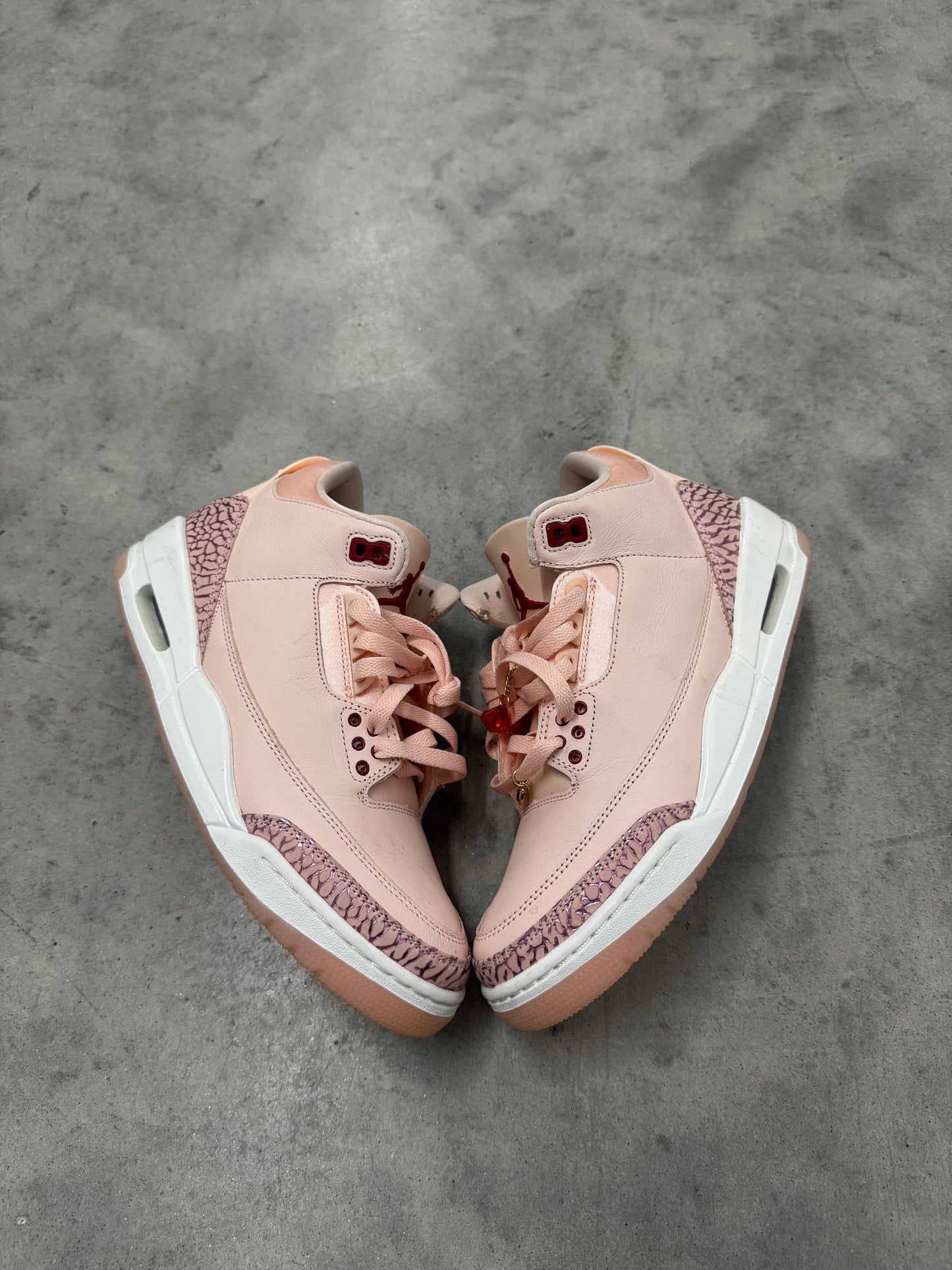JORDAN 3 “ Treat Yourself “