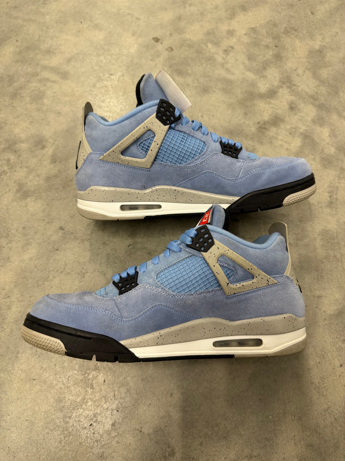 JORDAN 4 “ University Blue “