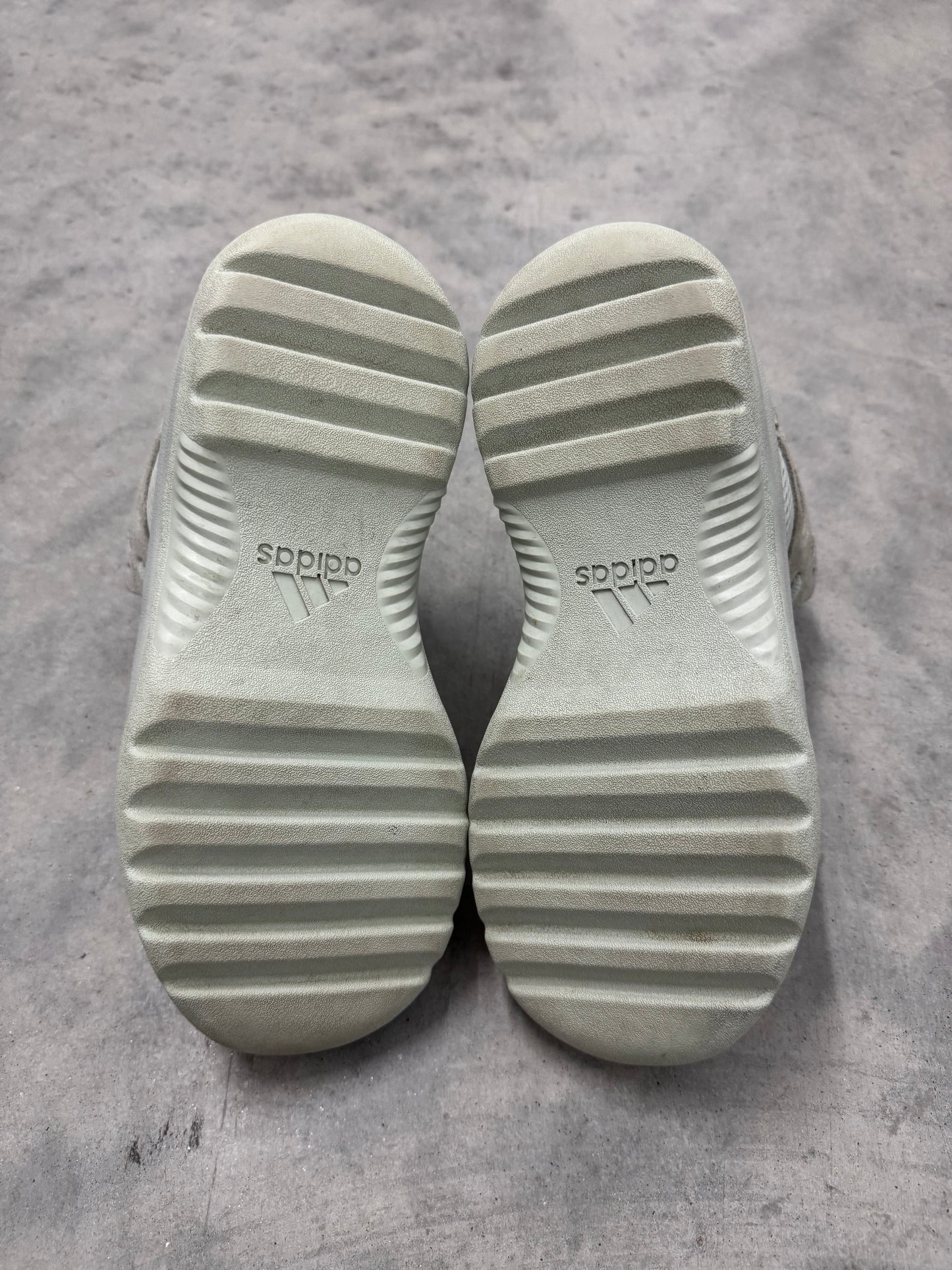 YEEZY DESERT BOOT “ Salt “