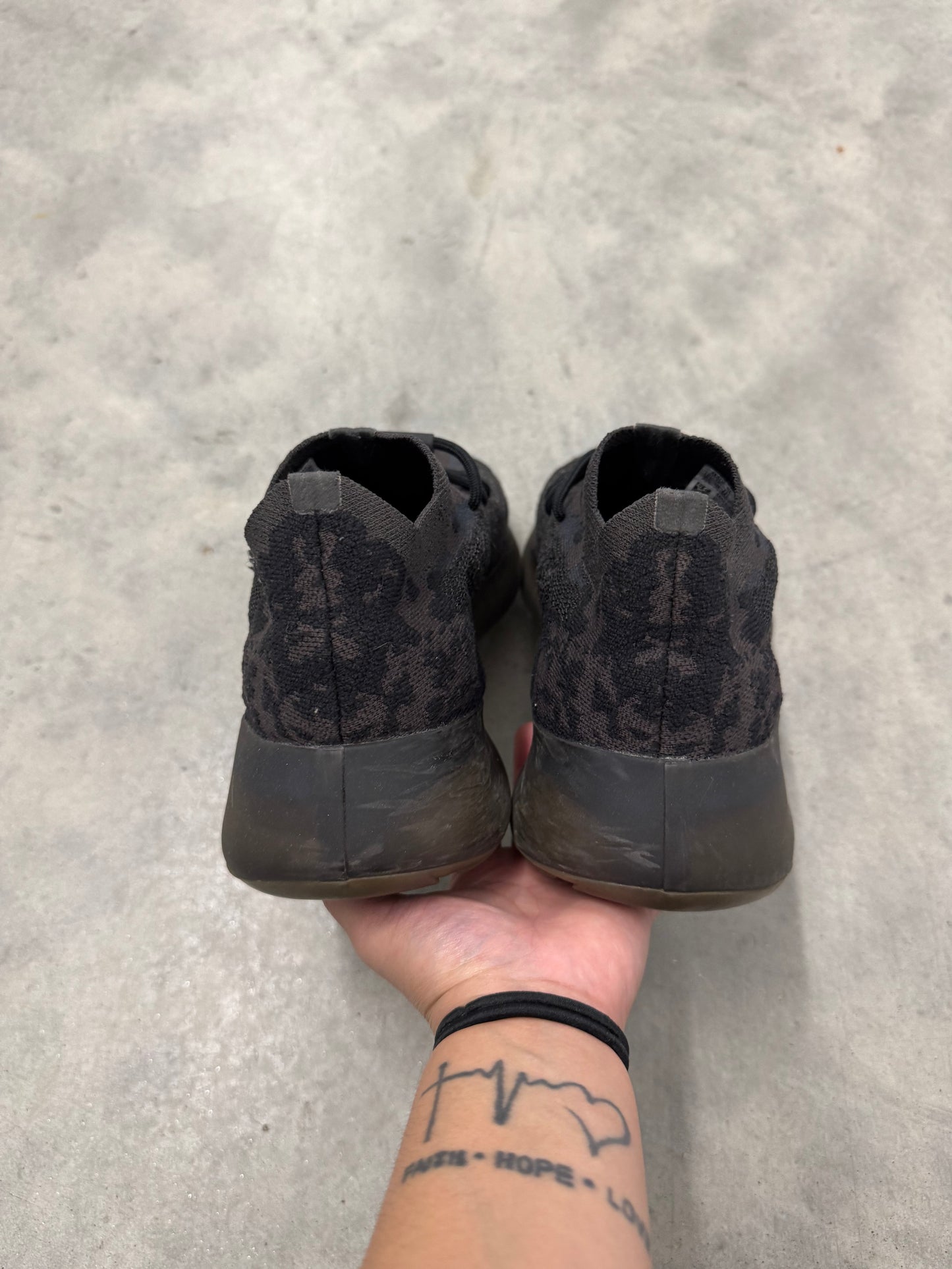YEEZY BOOST 380 “ Onyx “