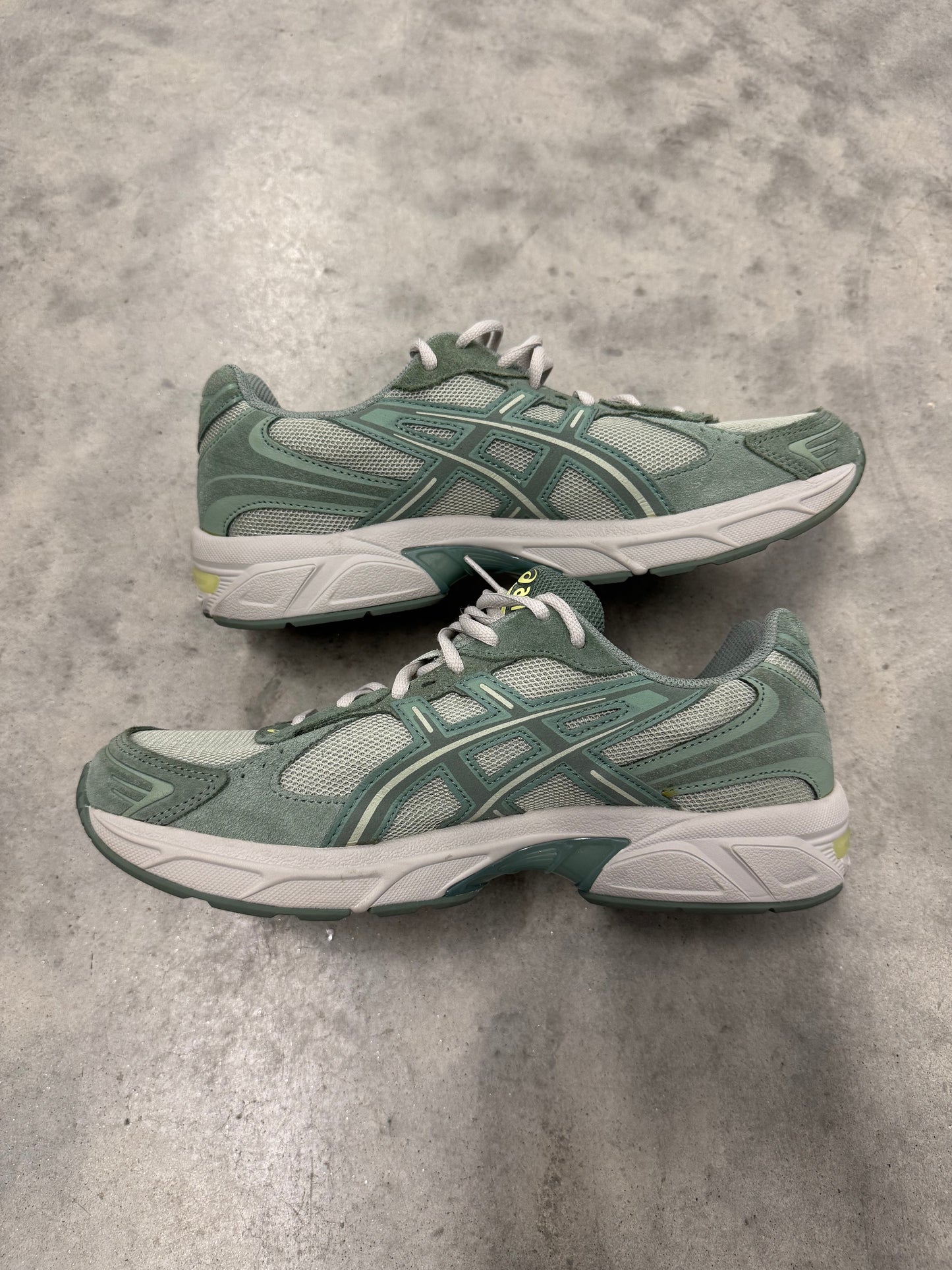 ASICS GEL-1130 “ Olive Grey Ivy “