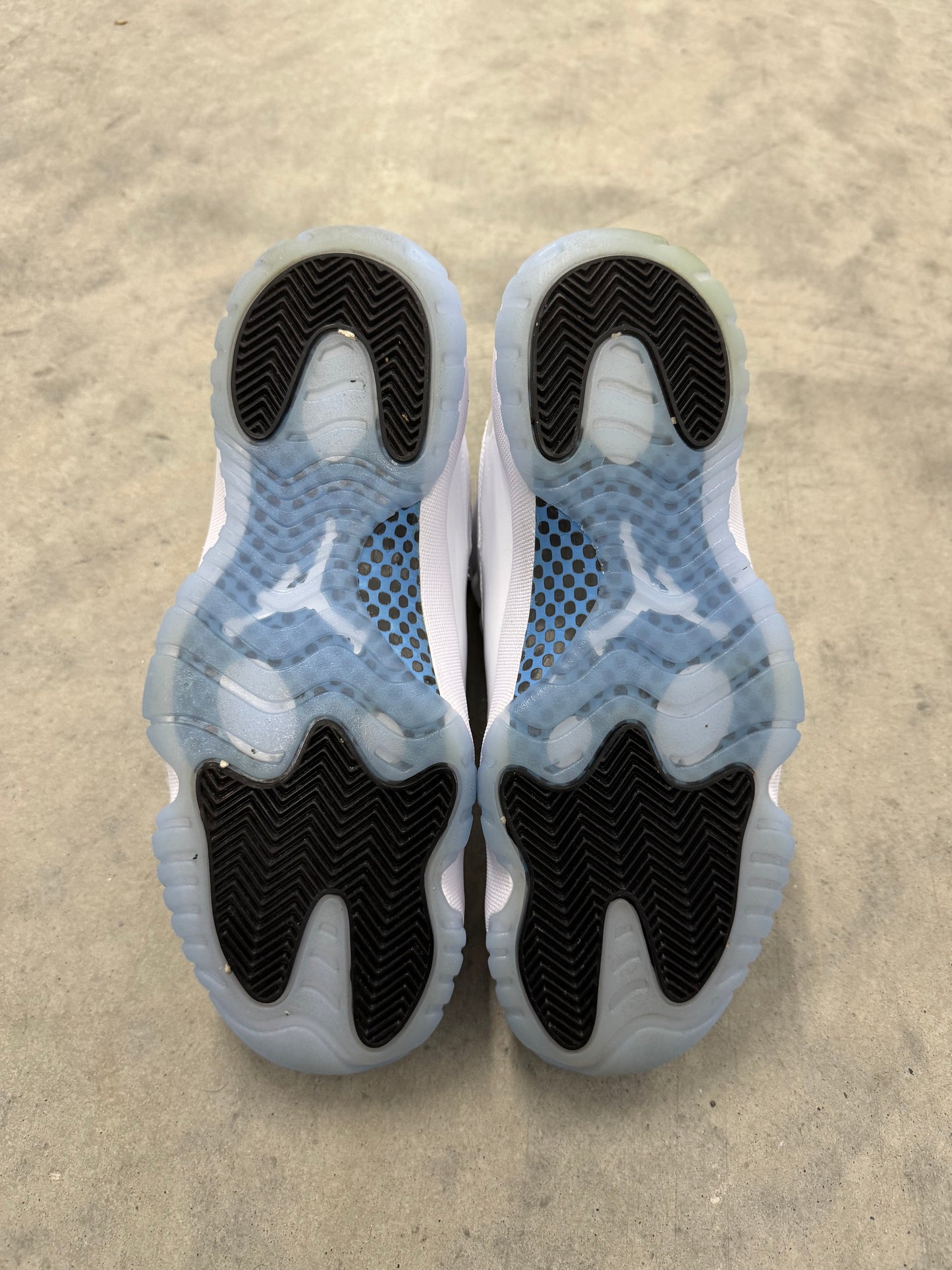 JORDAN 11 “ Legend Blue “