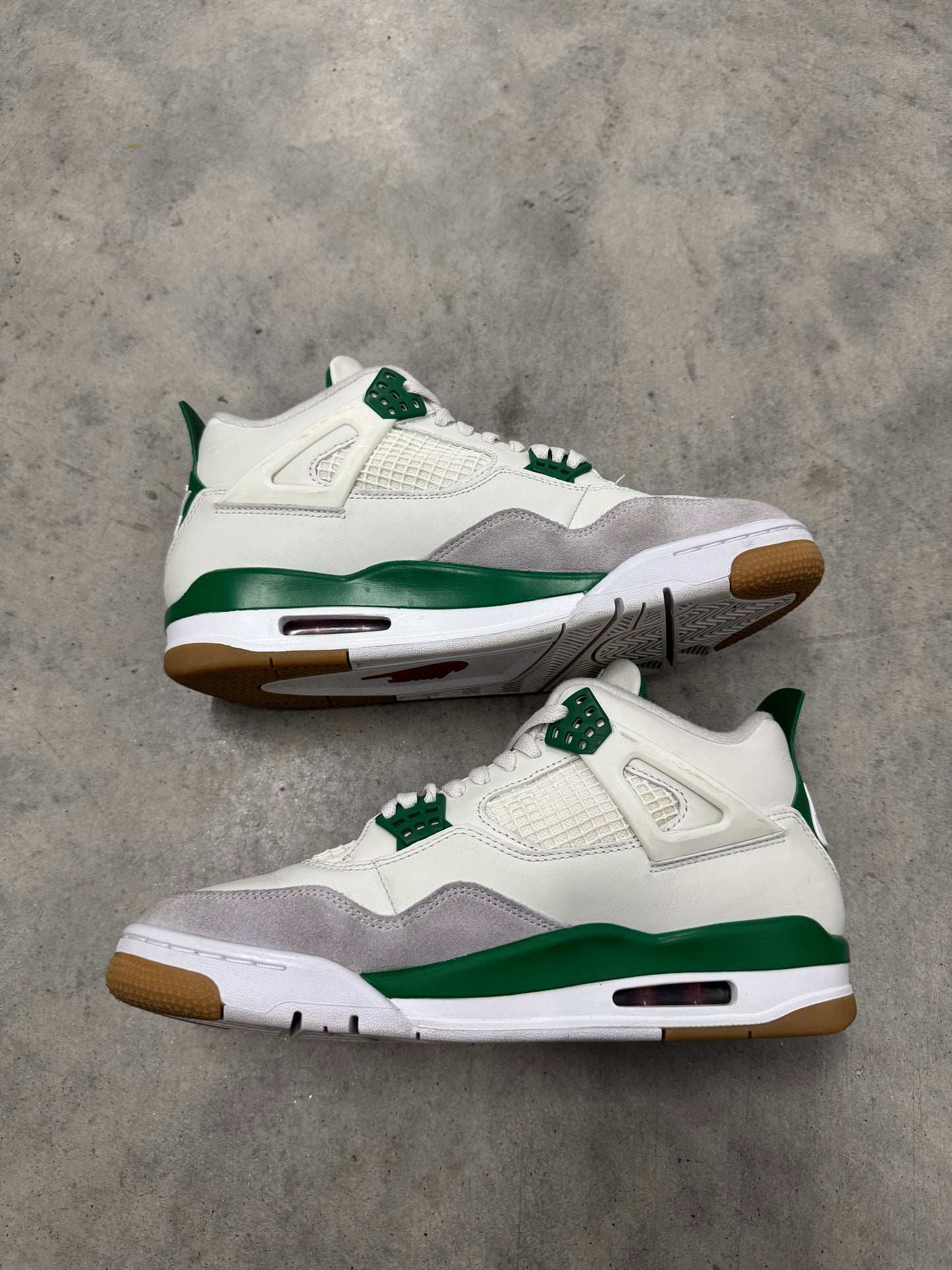 NIKE SB JORDAN 4 “ Pine Green “