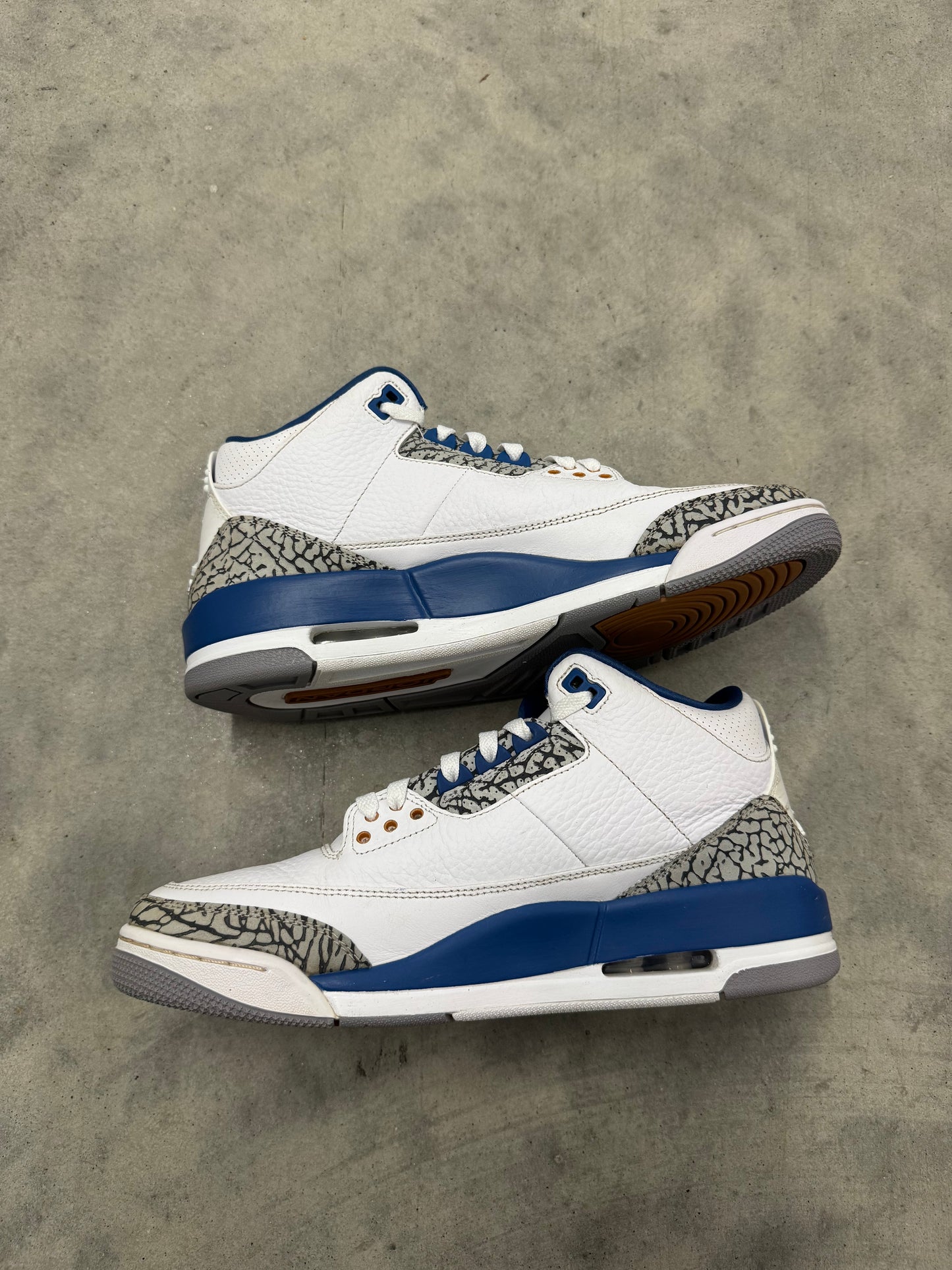 JORDAN 3 “ Wizards “