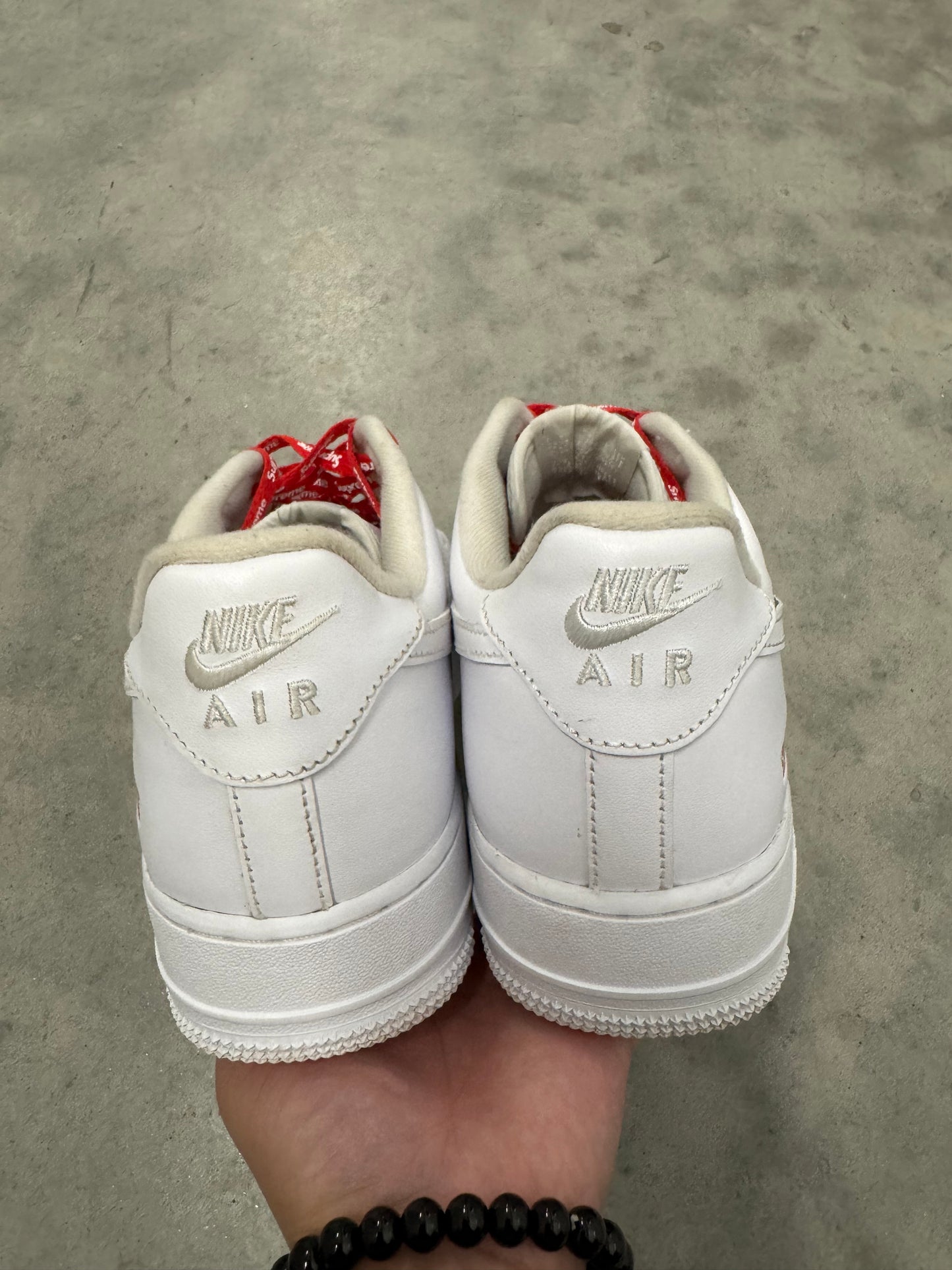 AIR FORCE SUPREME LOW “ Box-Logo White “