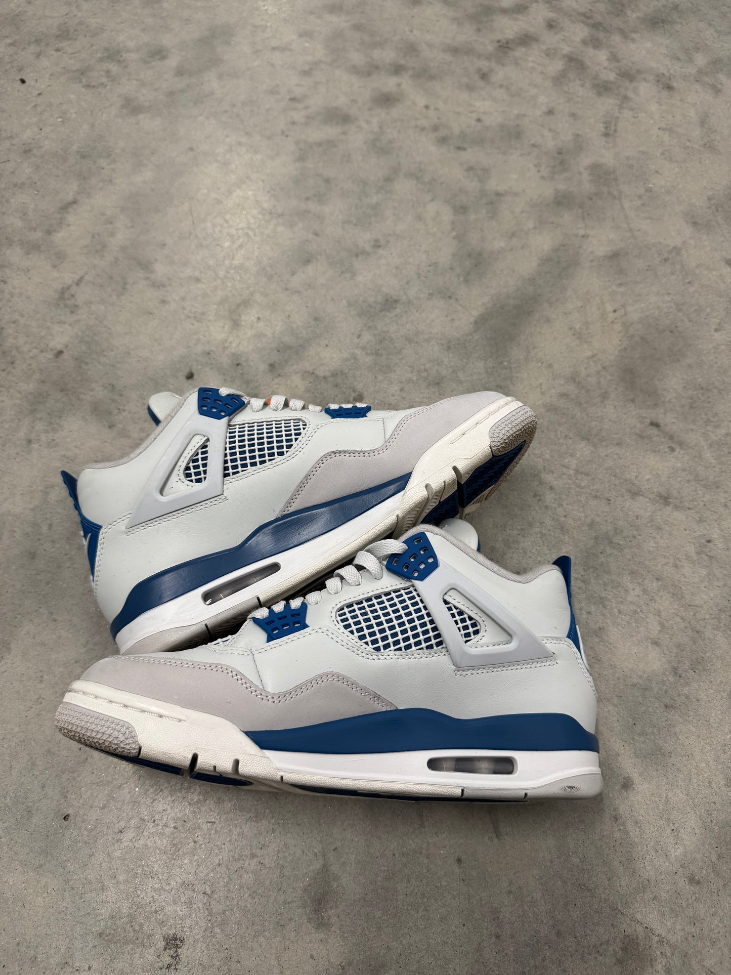 JORDAN 4 “ Military Blue “