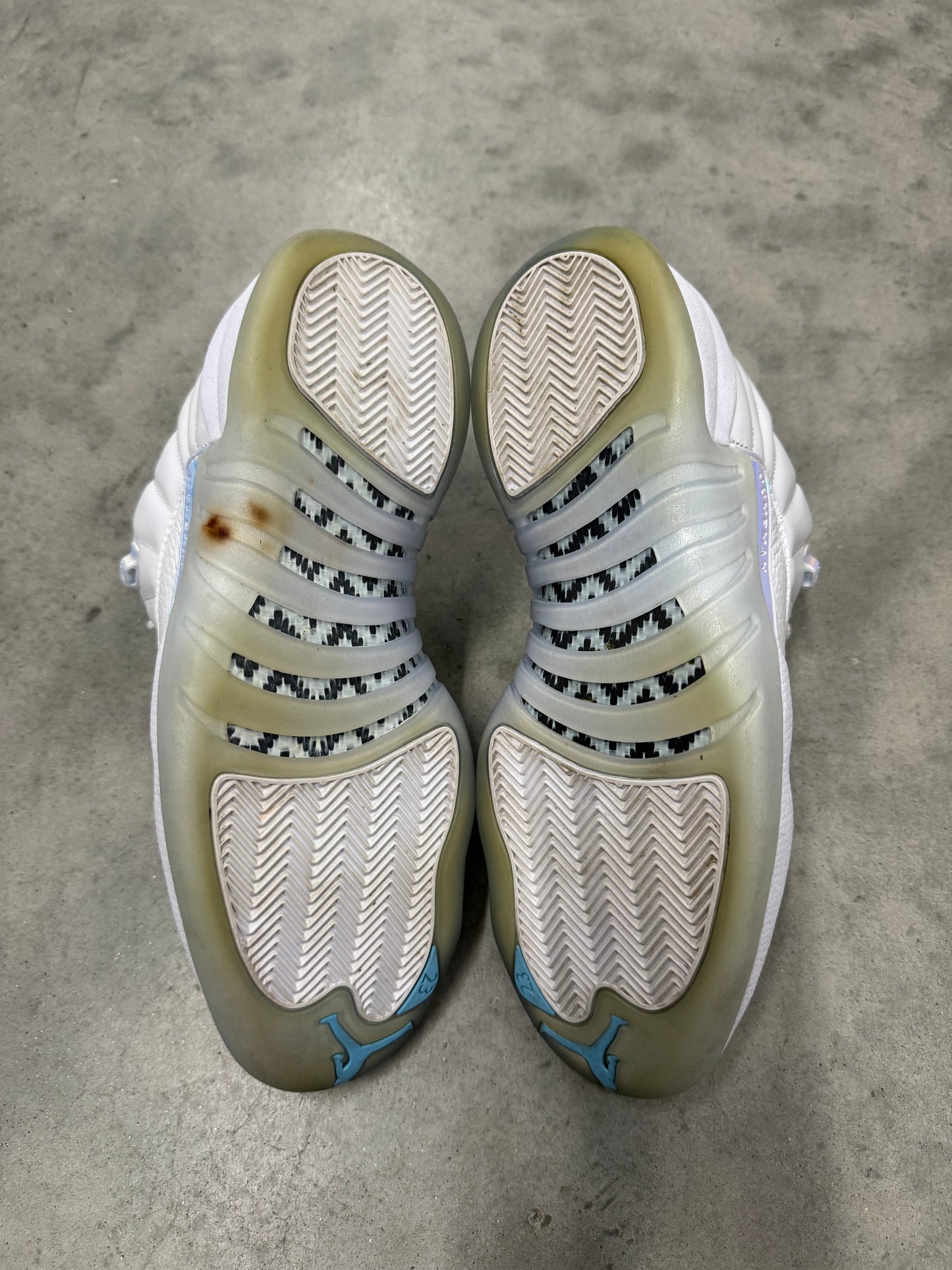 JORDAN 12 LOW “ Easter “