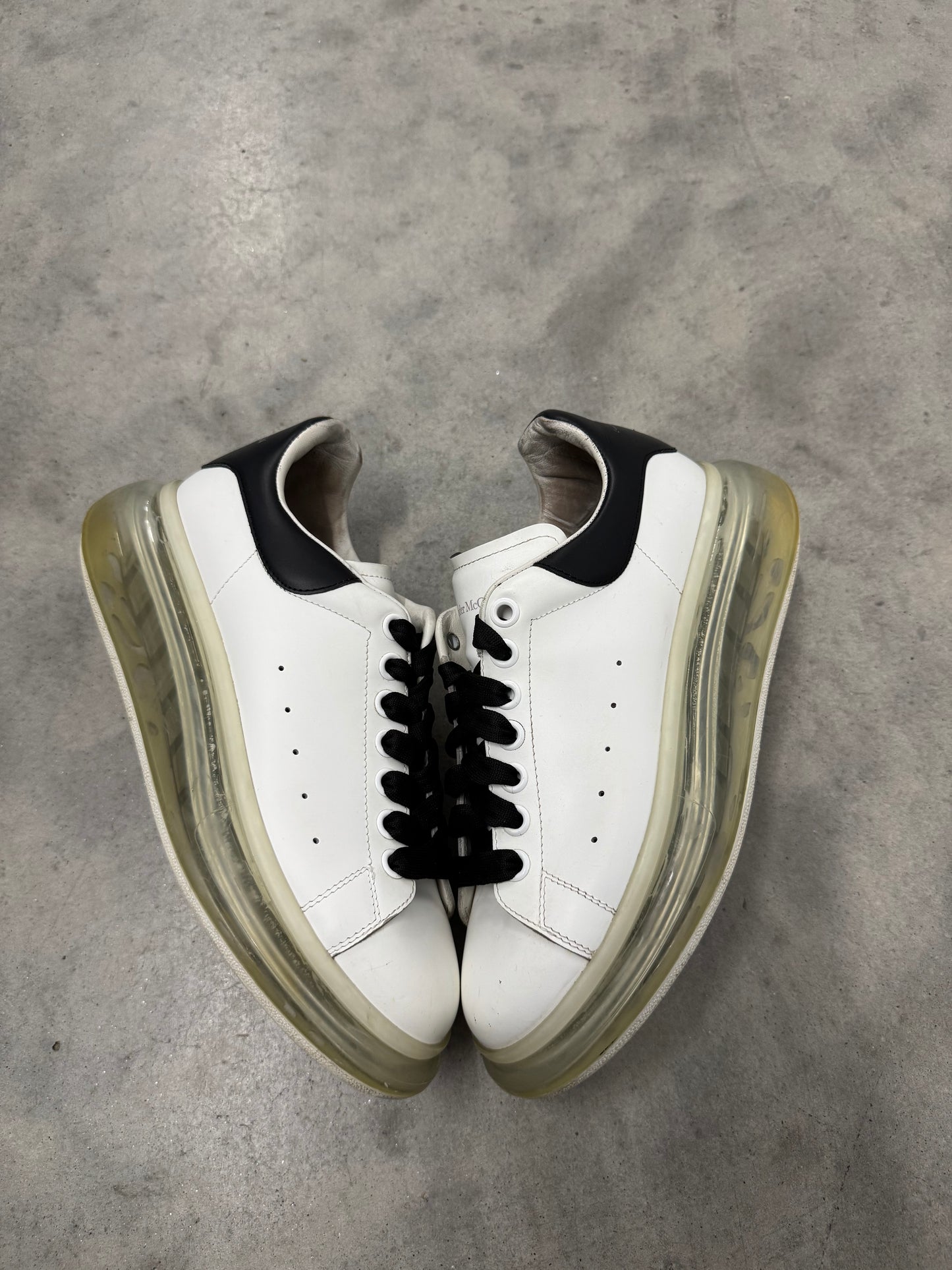 ALEXANDER MCQUEEN OVERSIZED SNEAKER “ Clear Sole “