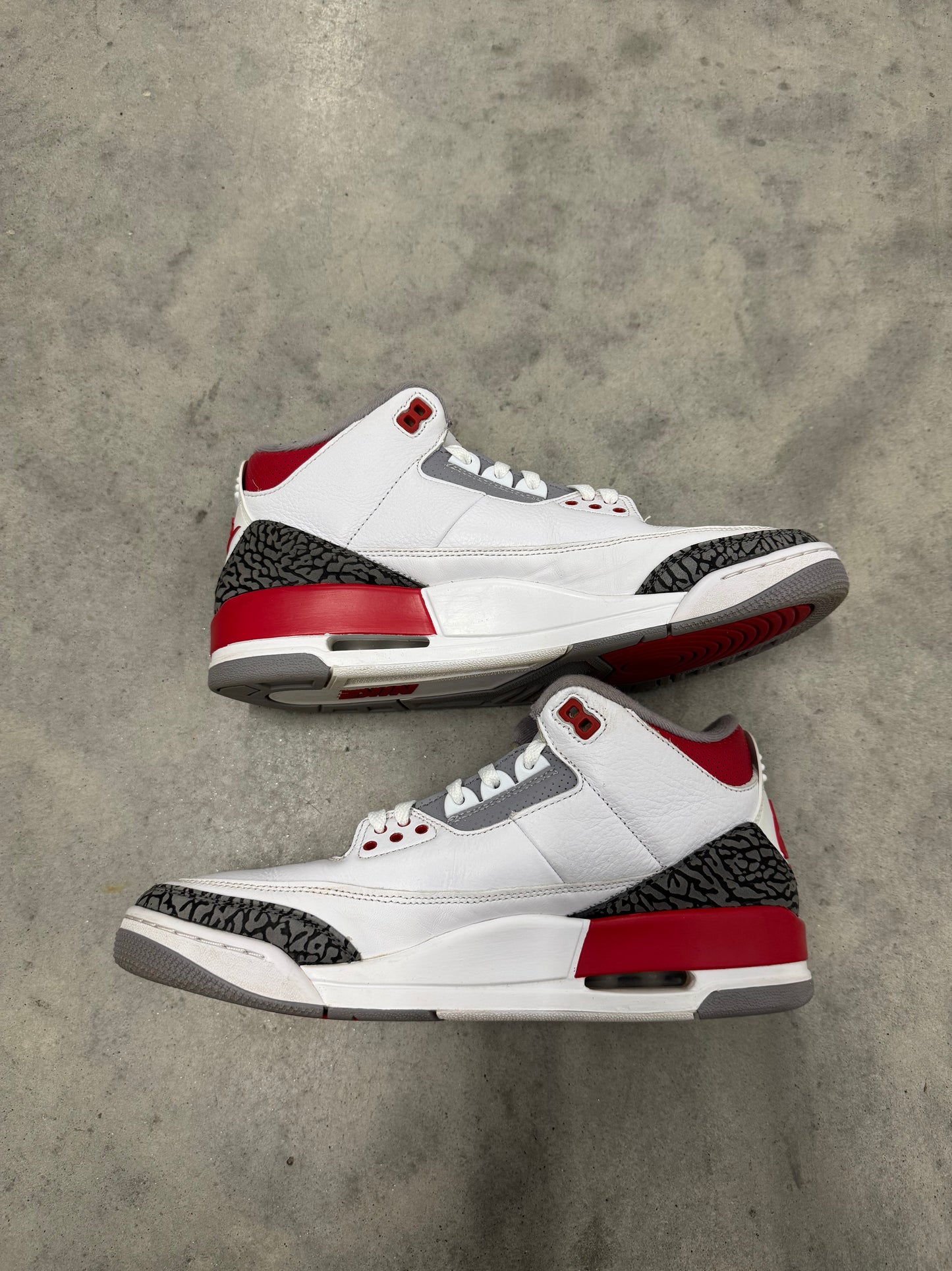 JORDAN 3 “ Fire Red “