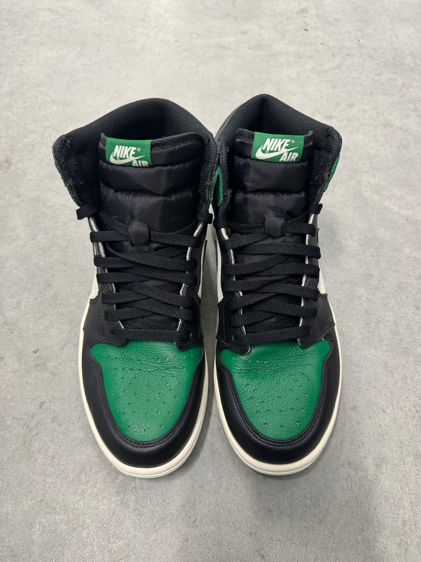 JORDAN 1 “ Pine Green “ ( 2018 )