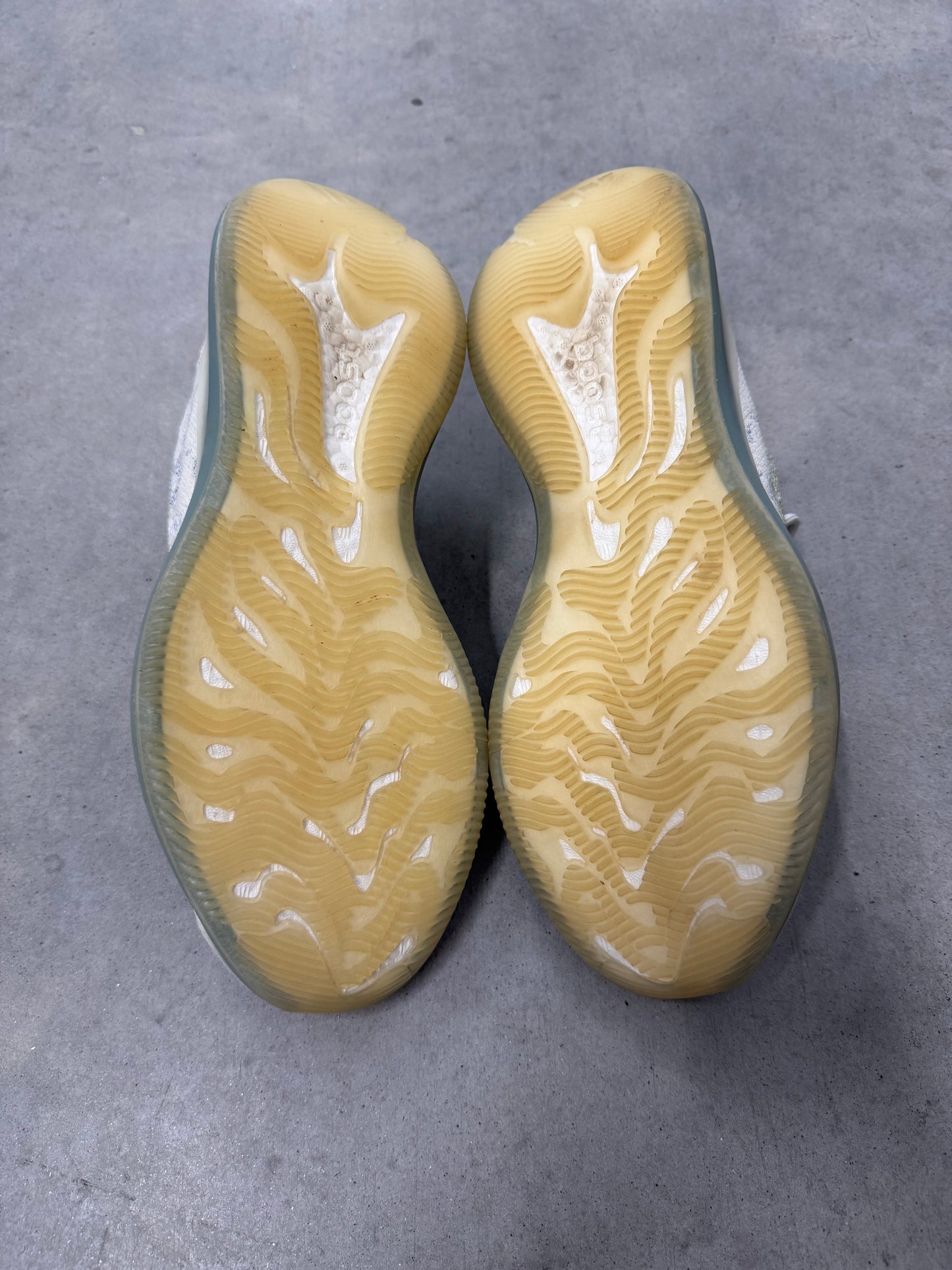 YEEZY BOOST 380 “ Alien Blue “