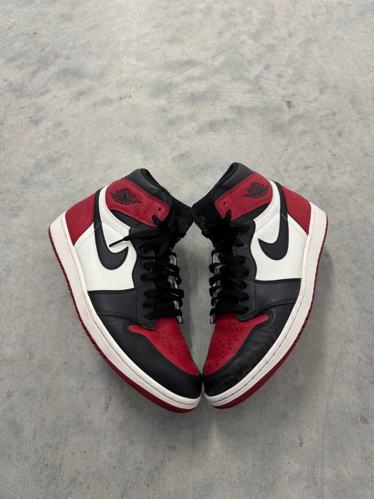 JORDAN 1 “ Bred Toe “