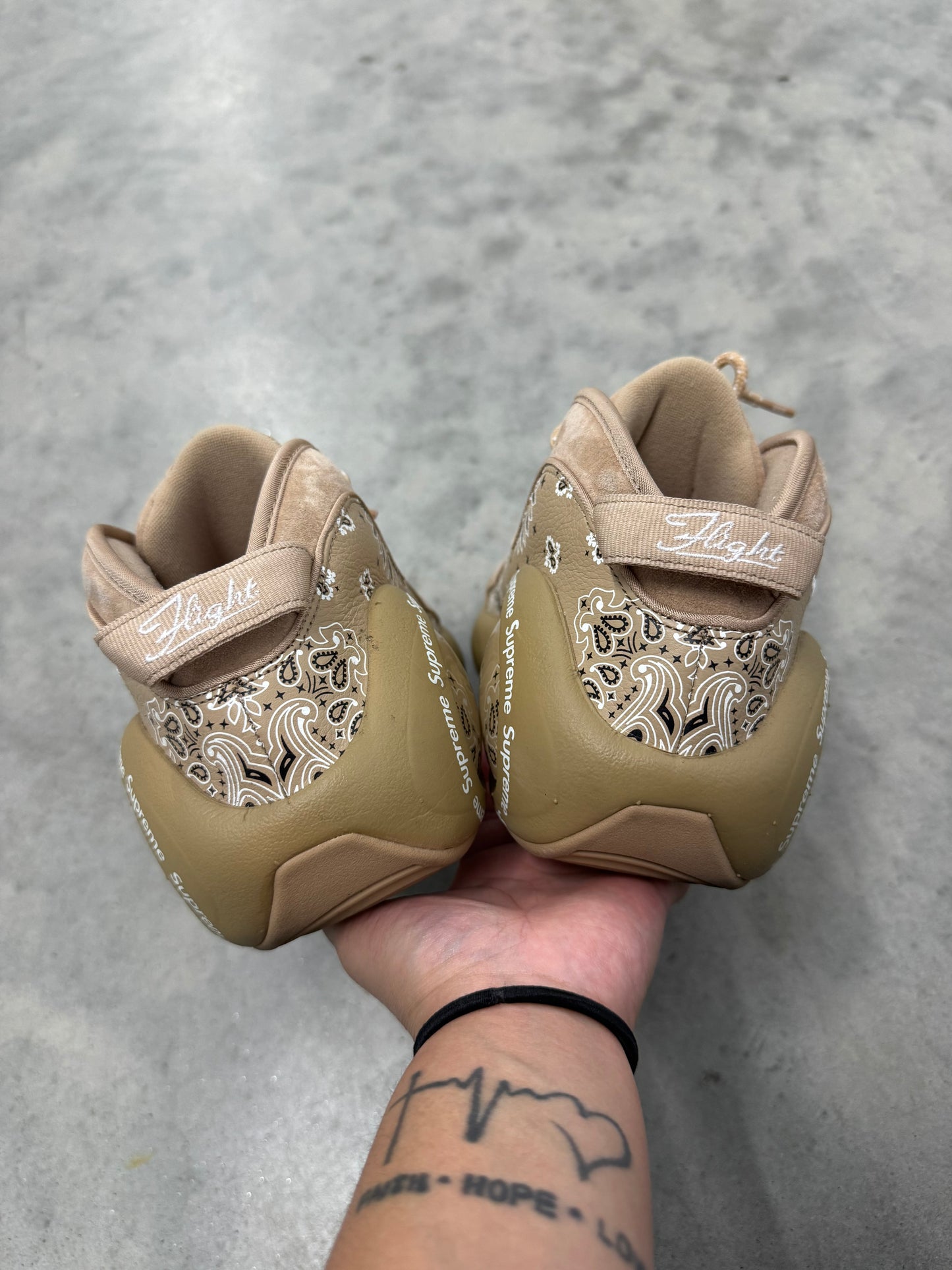 SUPREME AIR ZOOM FLIGHT 95 SP “ Hemp “