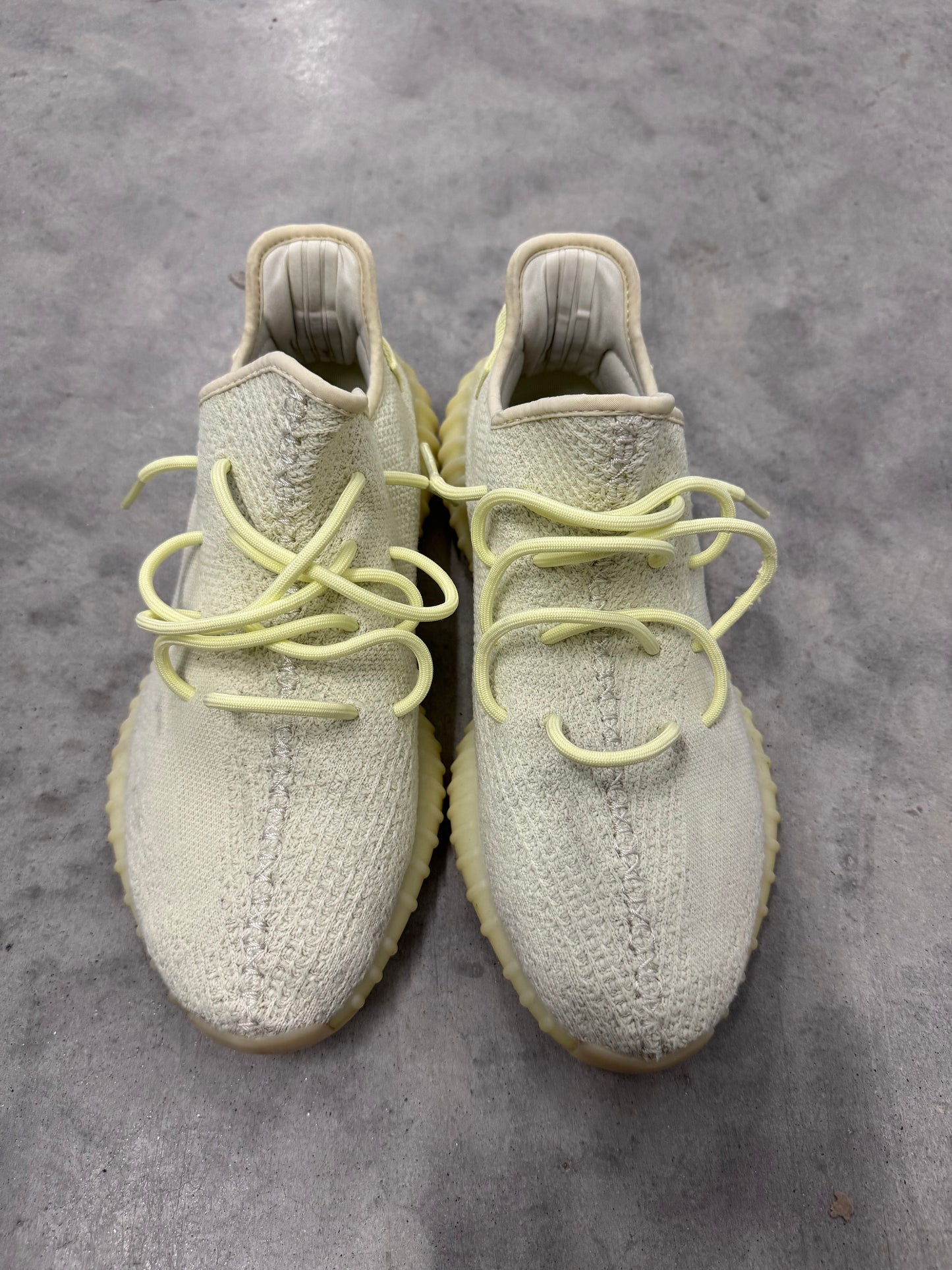 YEEZY 350 “ Butter “