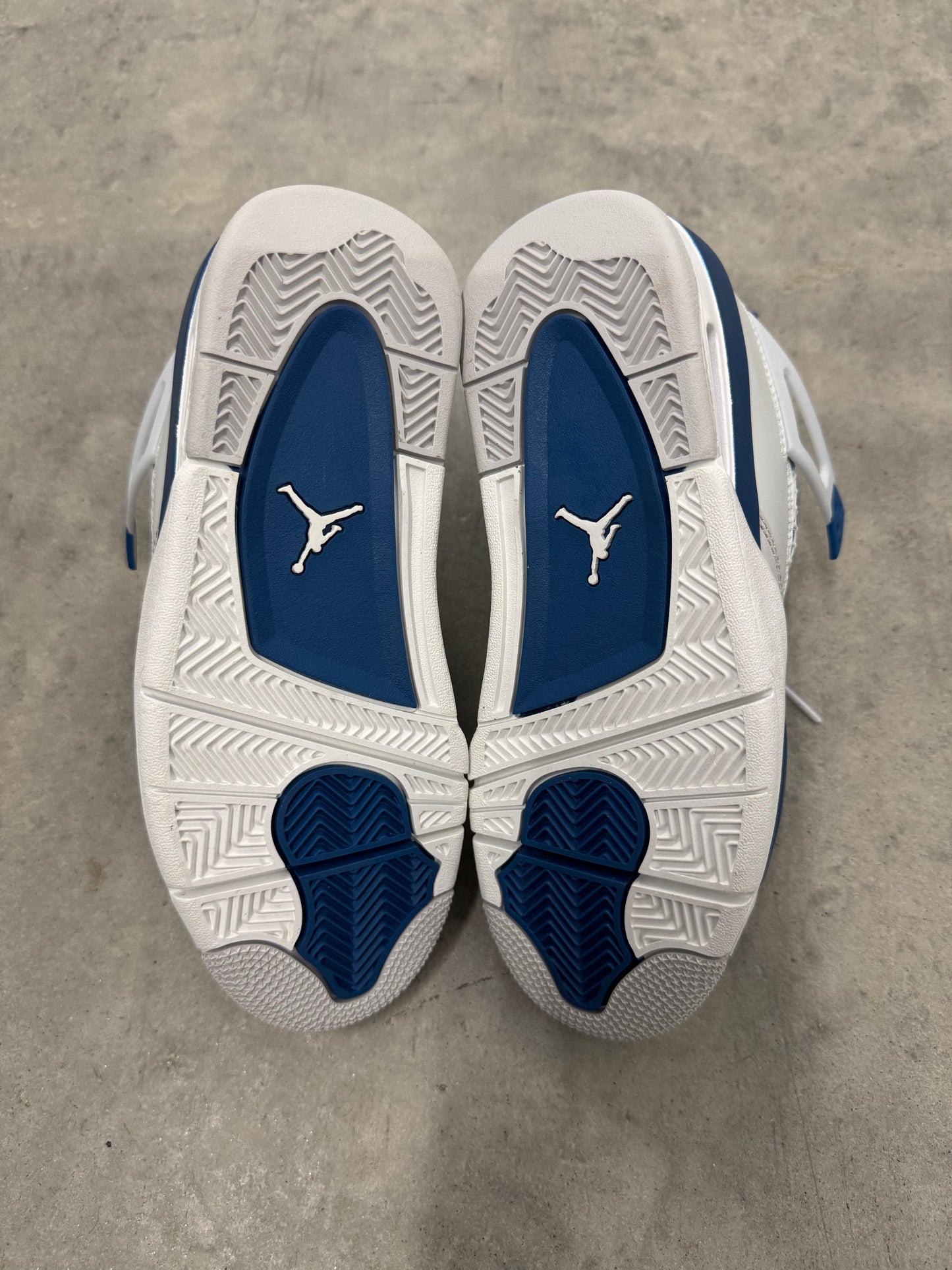 JORDAN 4 “ Military Blue “