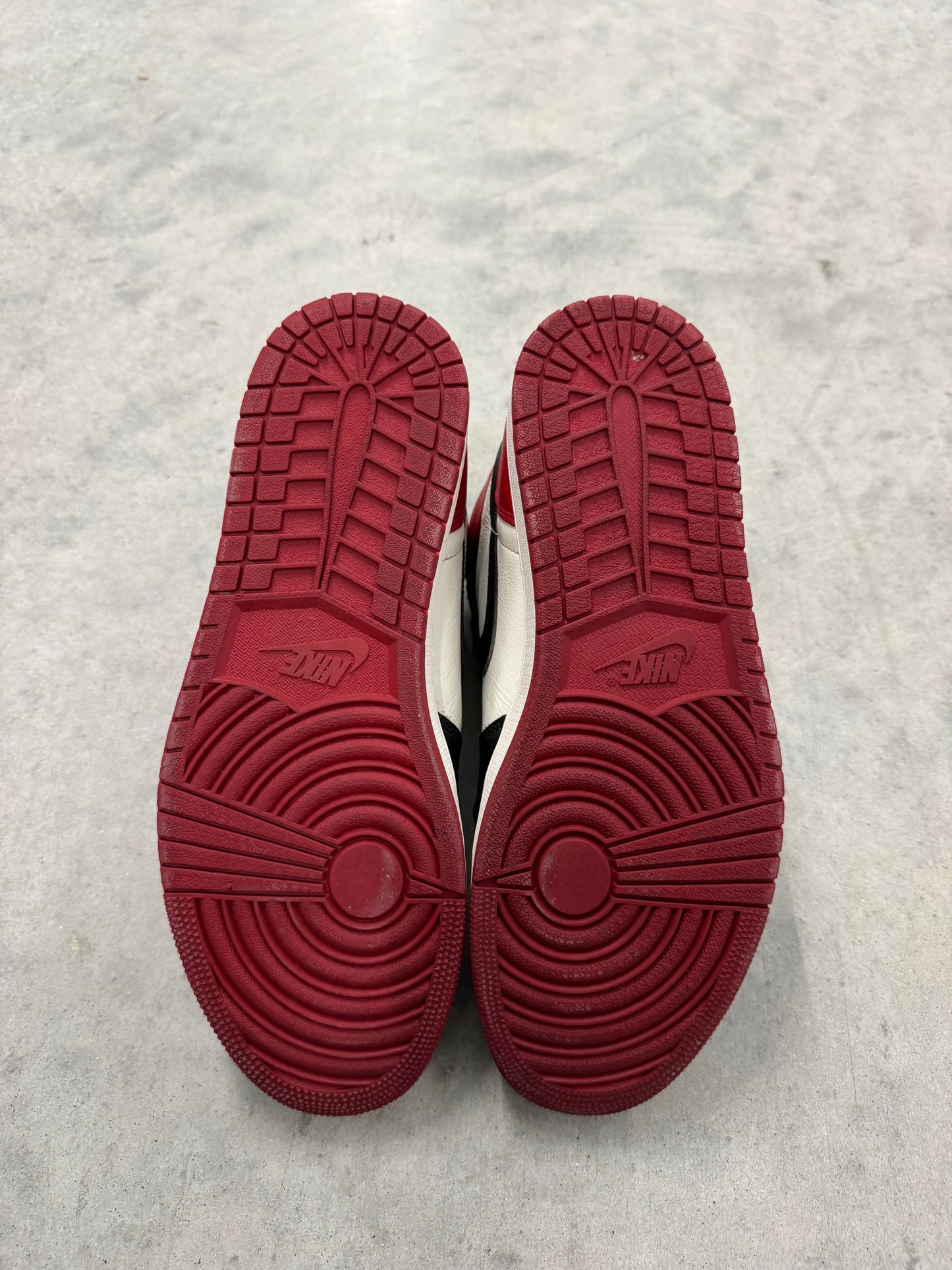 JORDAN 1 “ Bred Toe “