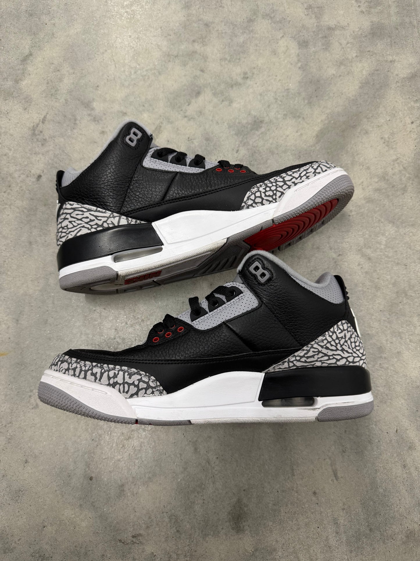 JORDAN 3 “ Black Cement “ ( 2018 )