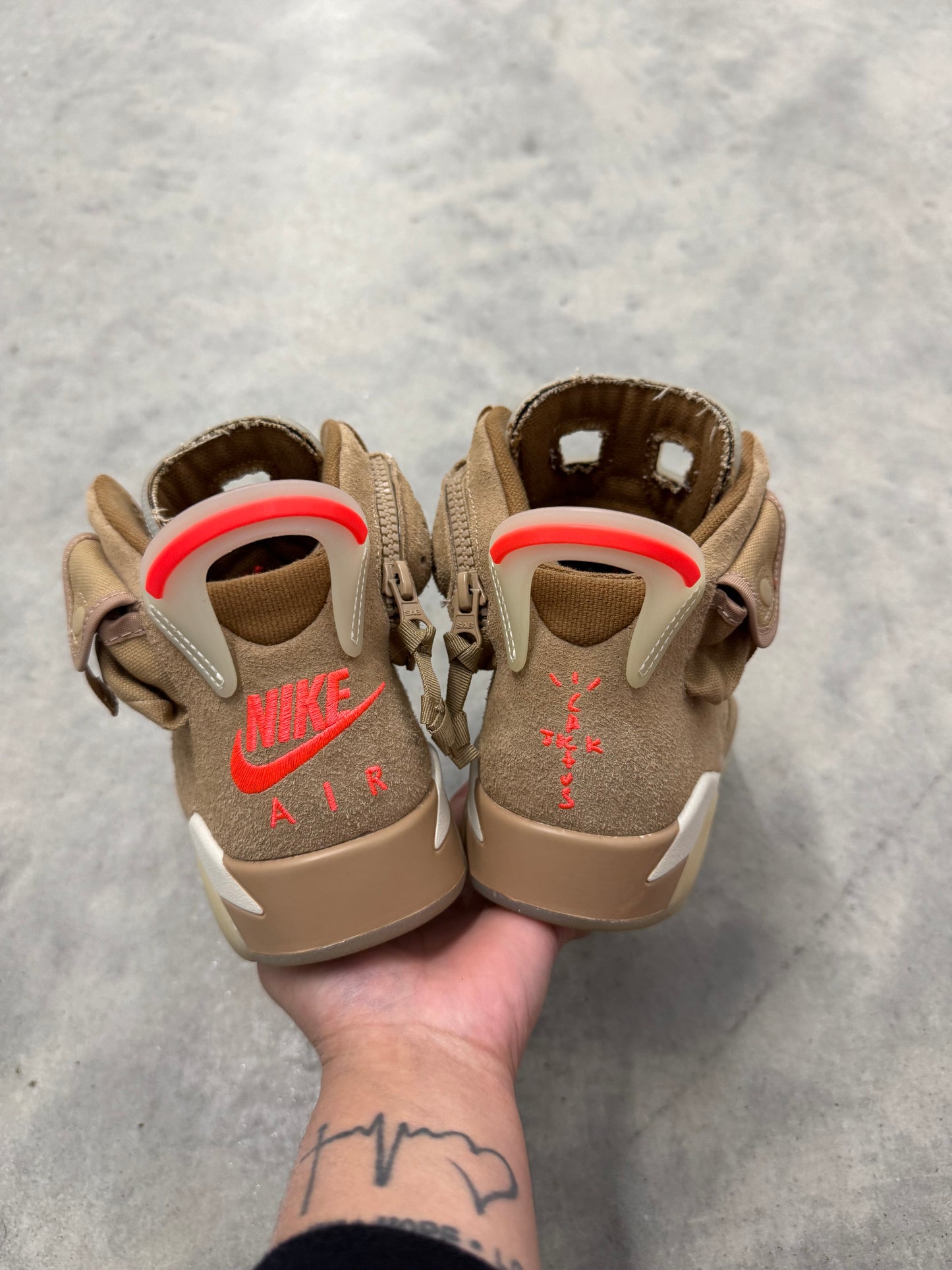 TRAVIS SCOTT JORDAN 6 “ British Khaki “