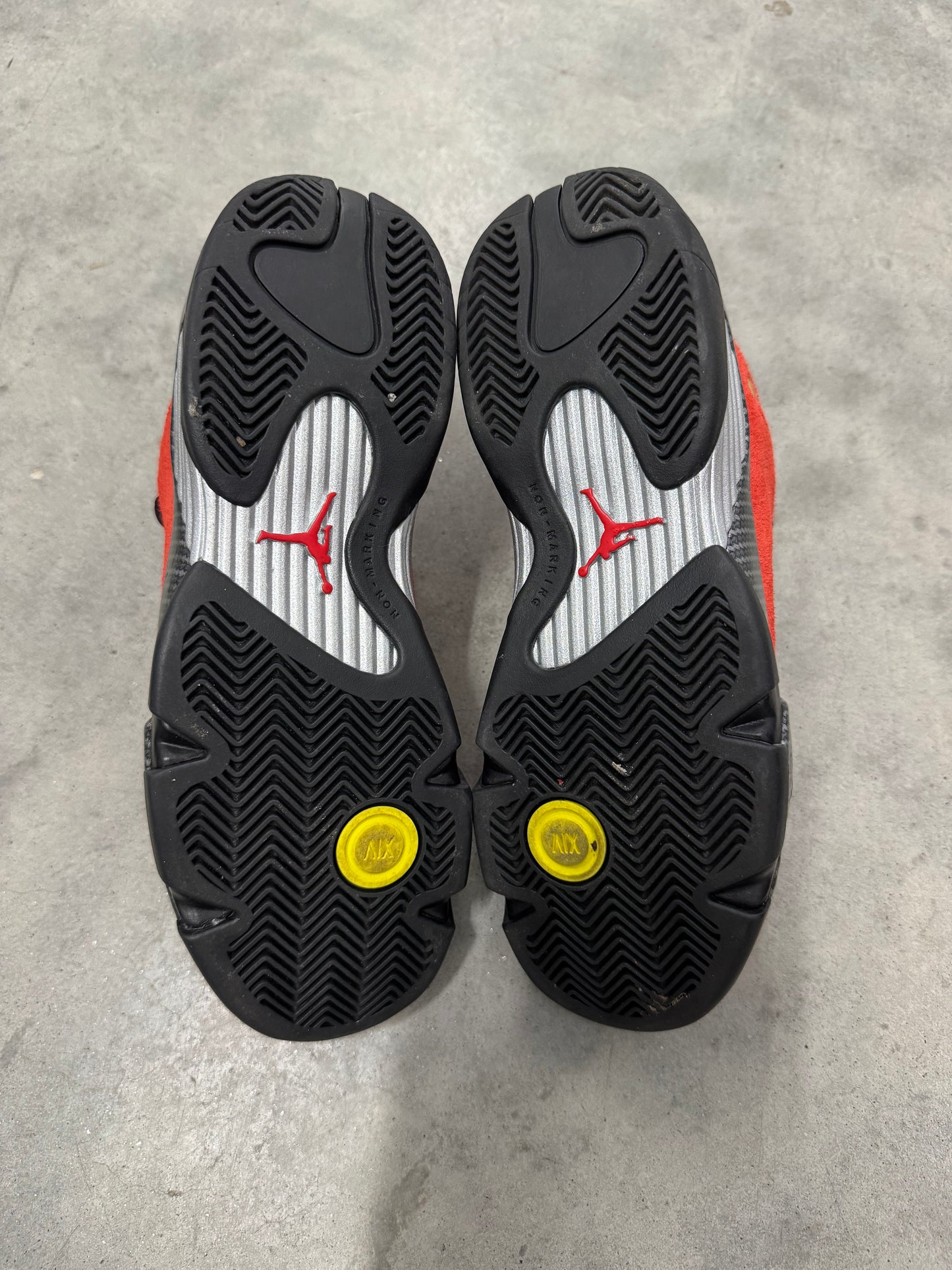 JORDAN 14 “ Ferrari “