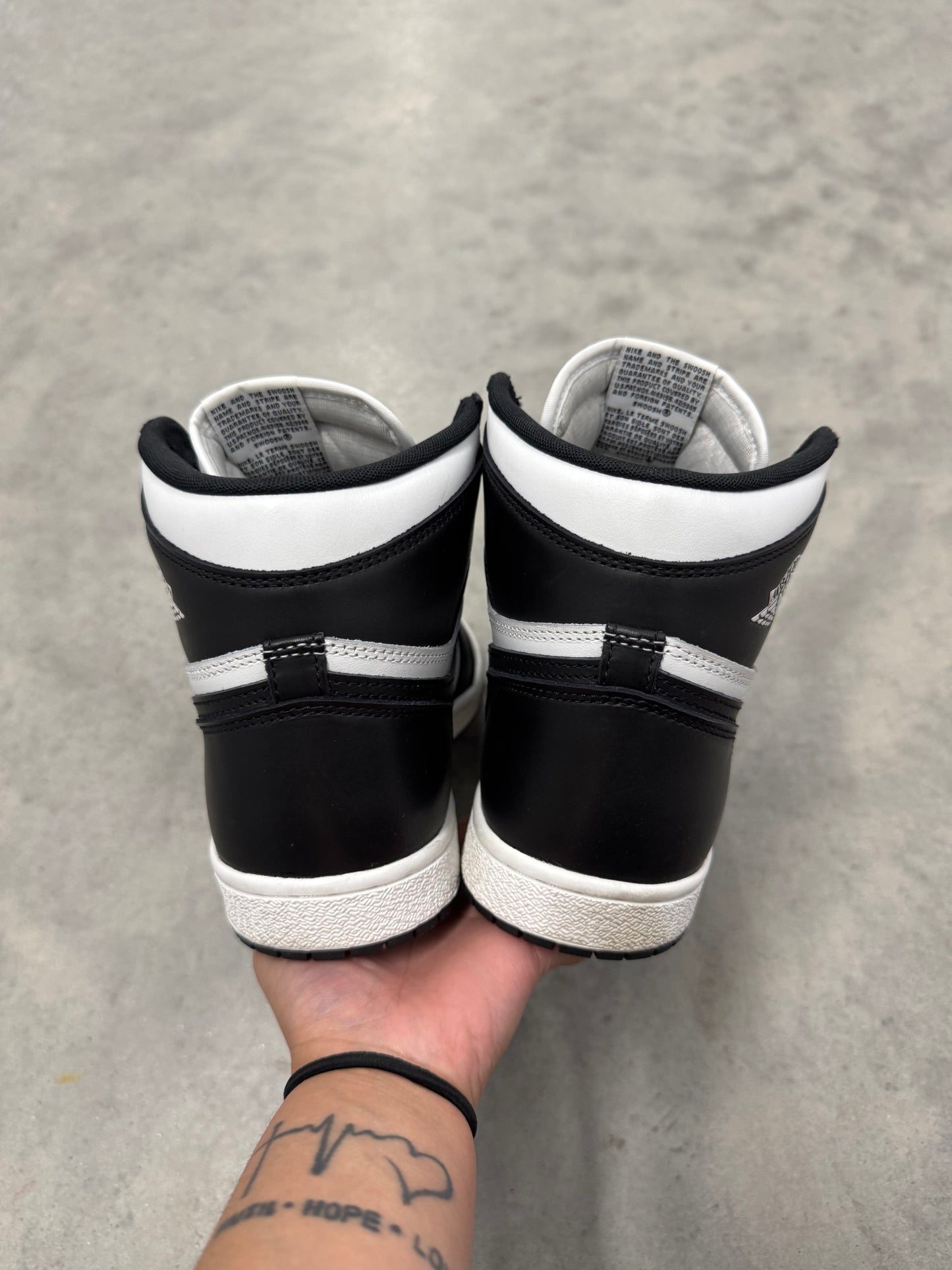 JORDAN 1 “ Black White “