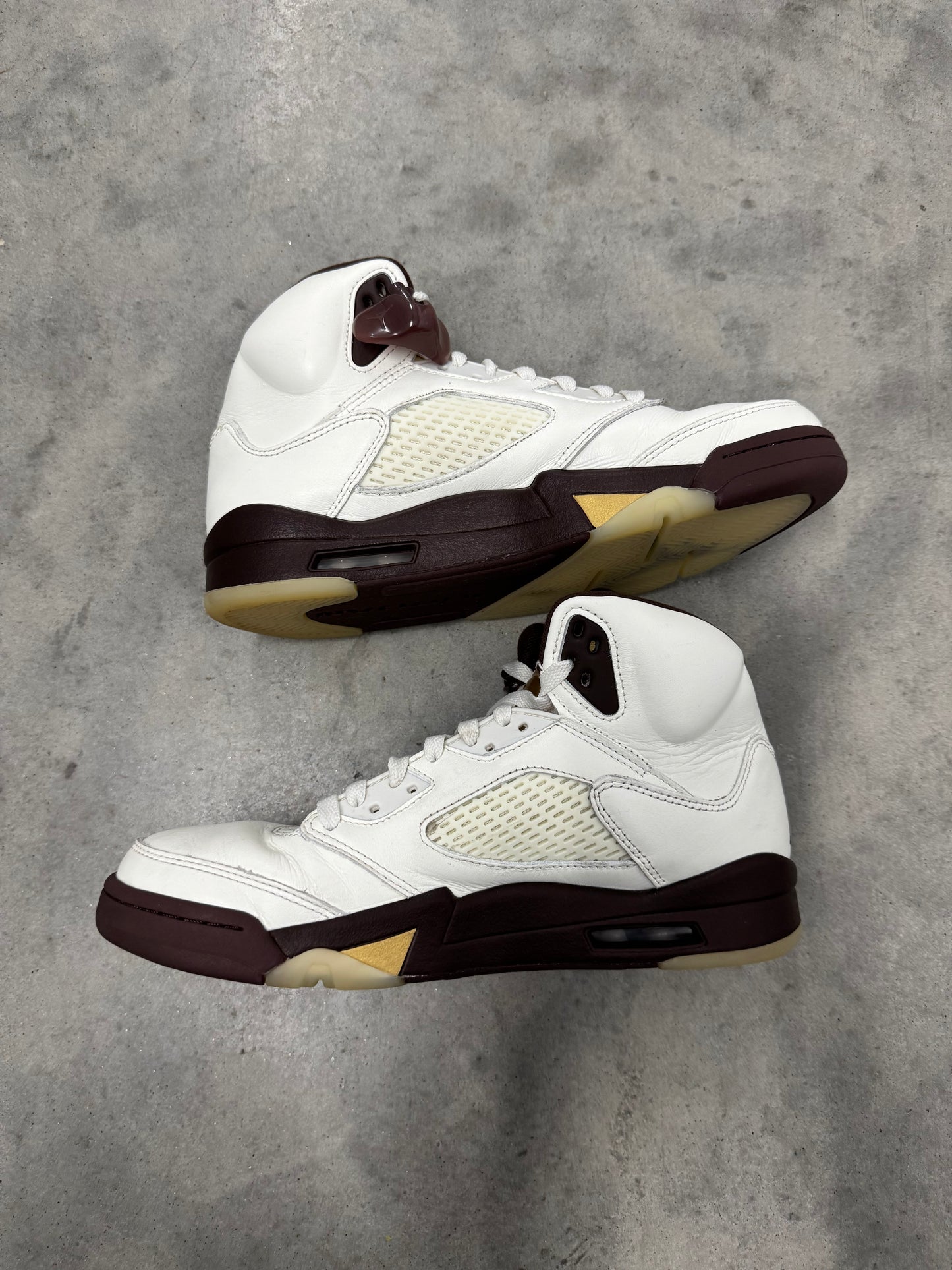 JORDAN 5 “ Golden Ticket “