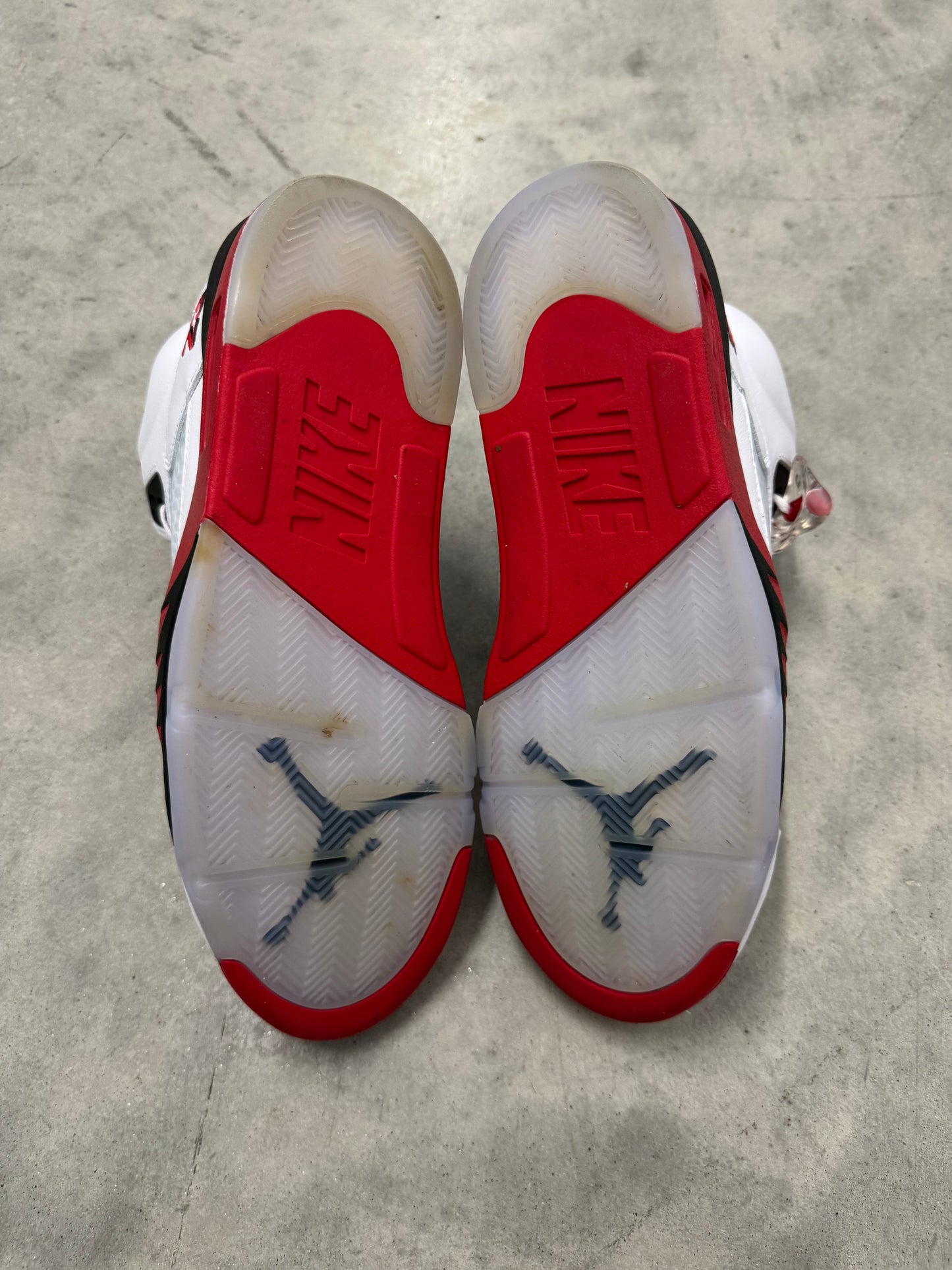 JORDAN 5 “ Fire Red “