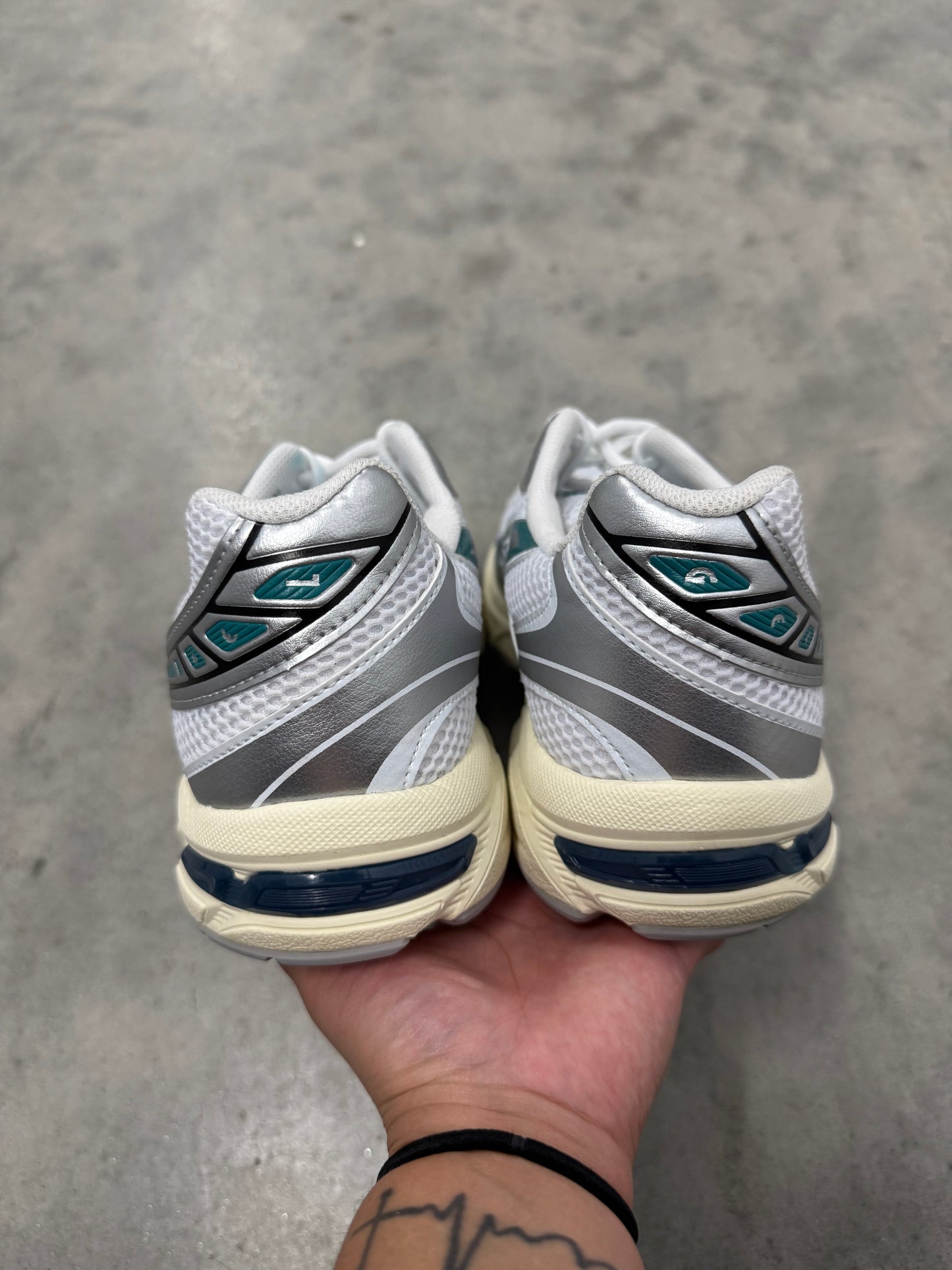 ASICS GEL-1130 “ White Rainy Lake “