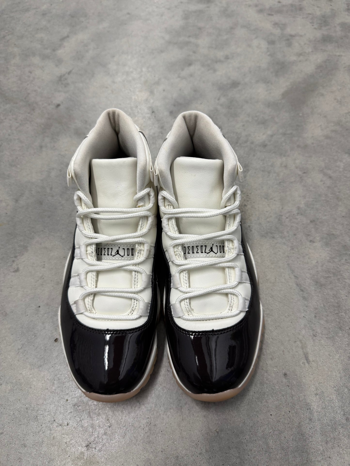 JORDAN 11 “ Neapolitan “