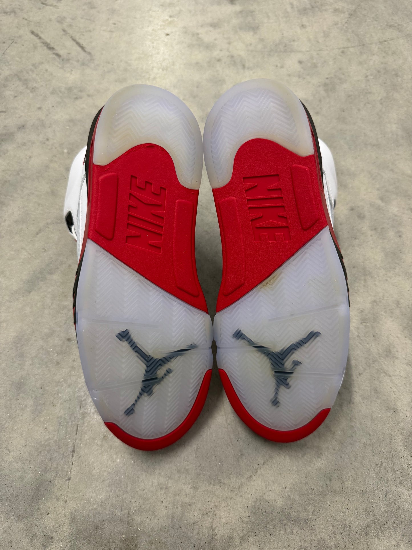 JORDAN 5 “ Fire Red “