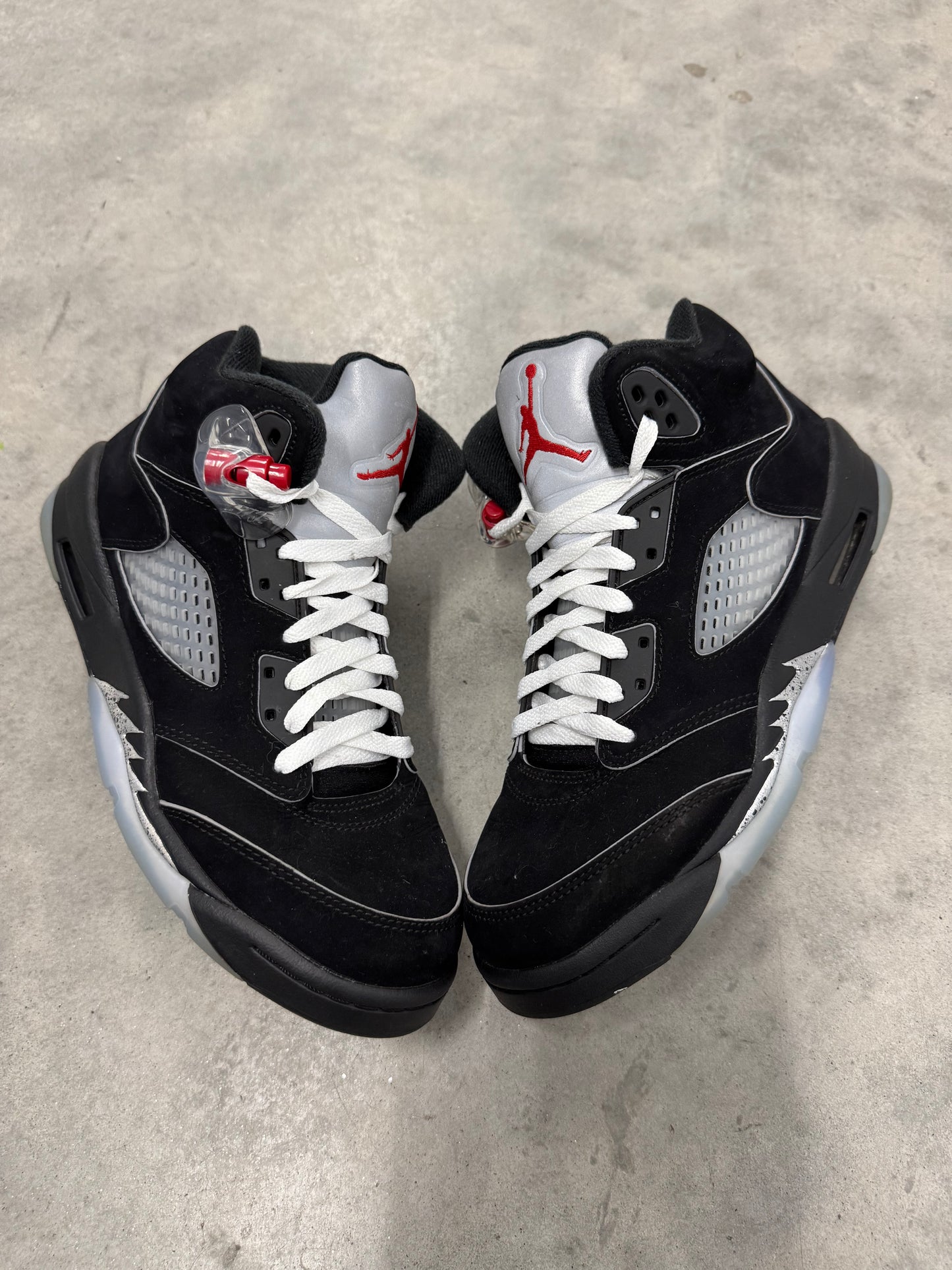 JORDAN 5 “ Black Metallic Reimagined “