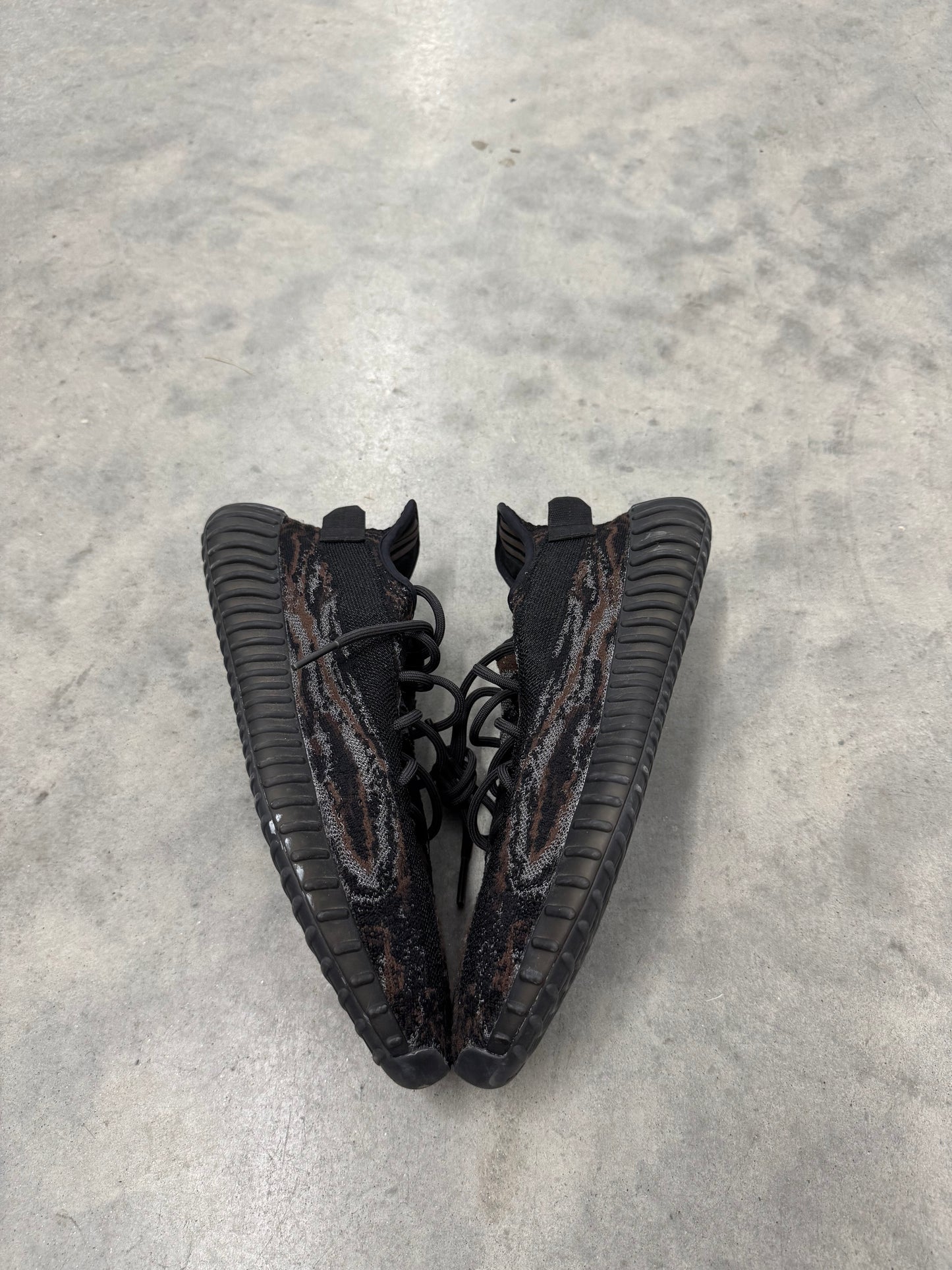 YEEZY BOOST 350 V2 “ Mx Rock “