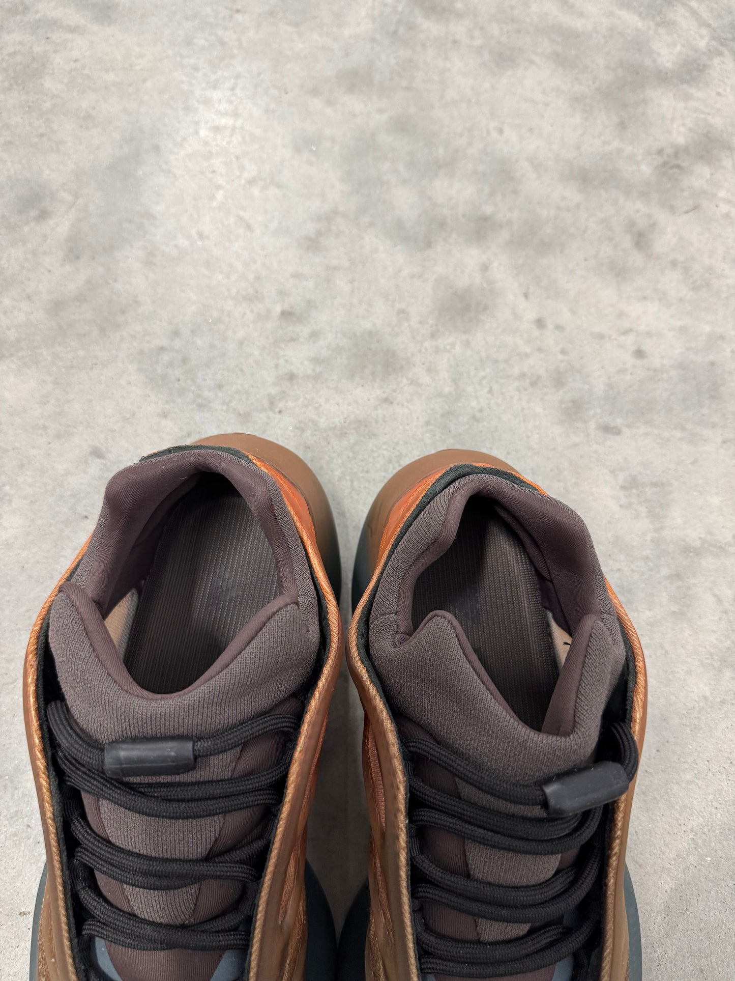 YEEZY 700 V3 “ Copper Fade “