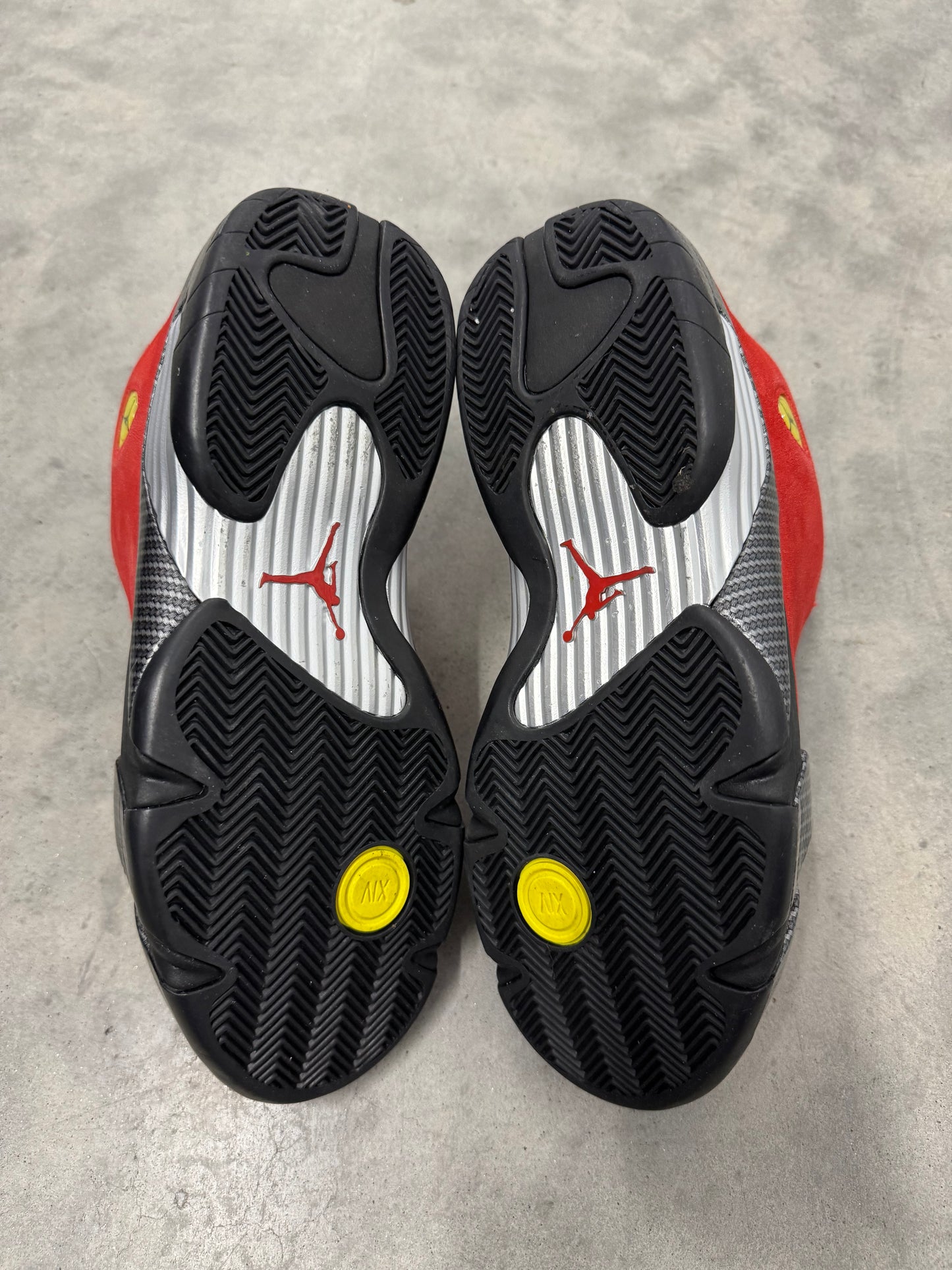 JORDAN 14 “ Ferrari “
