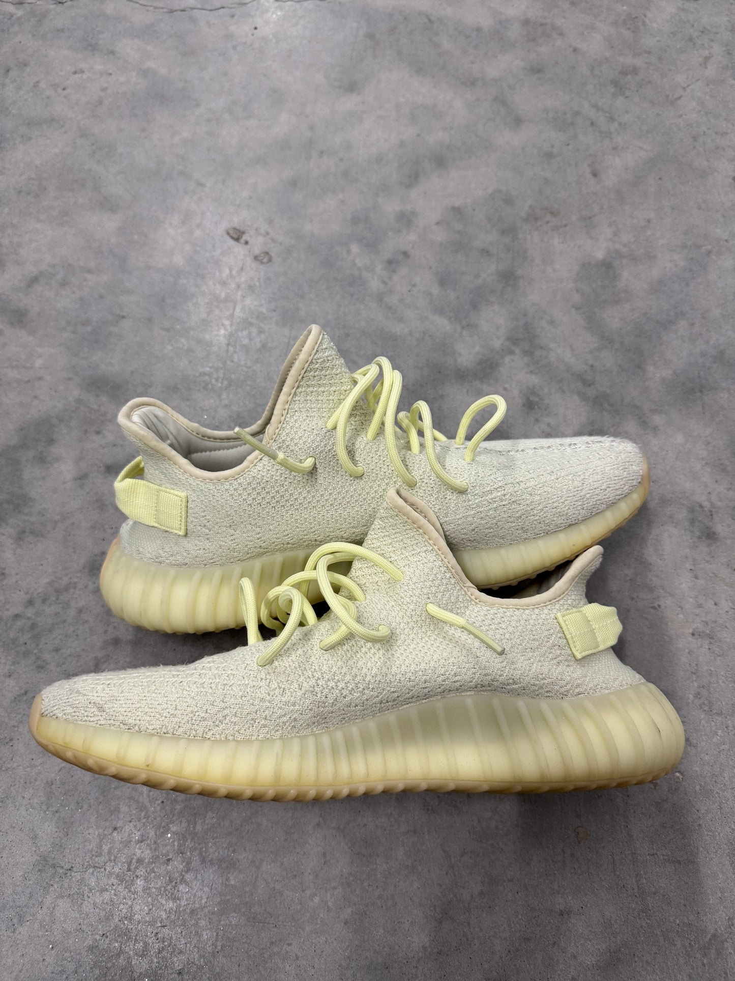 YEEZY 350 “ Butter “