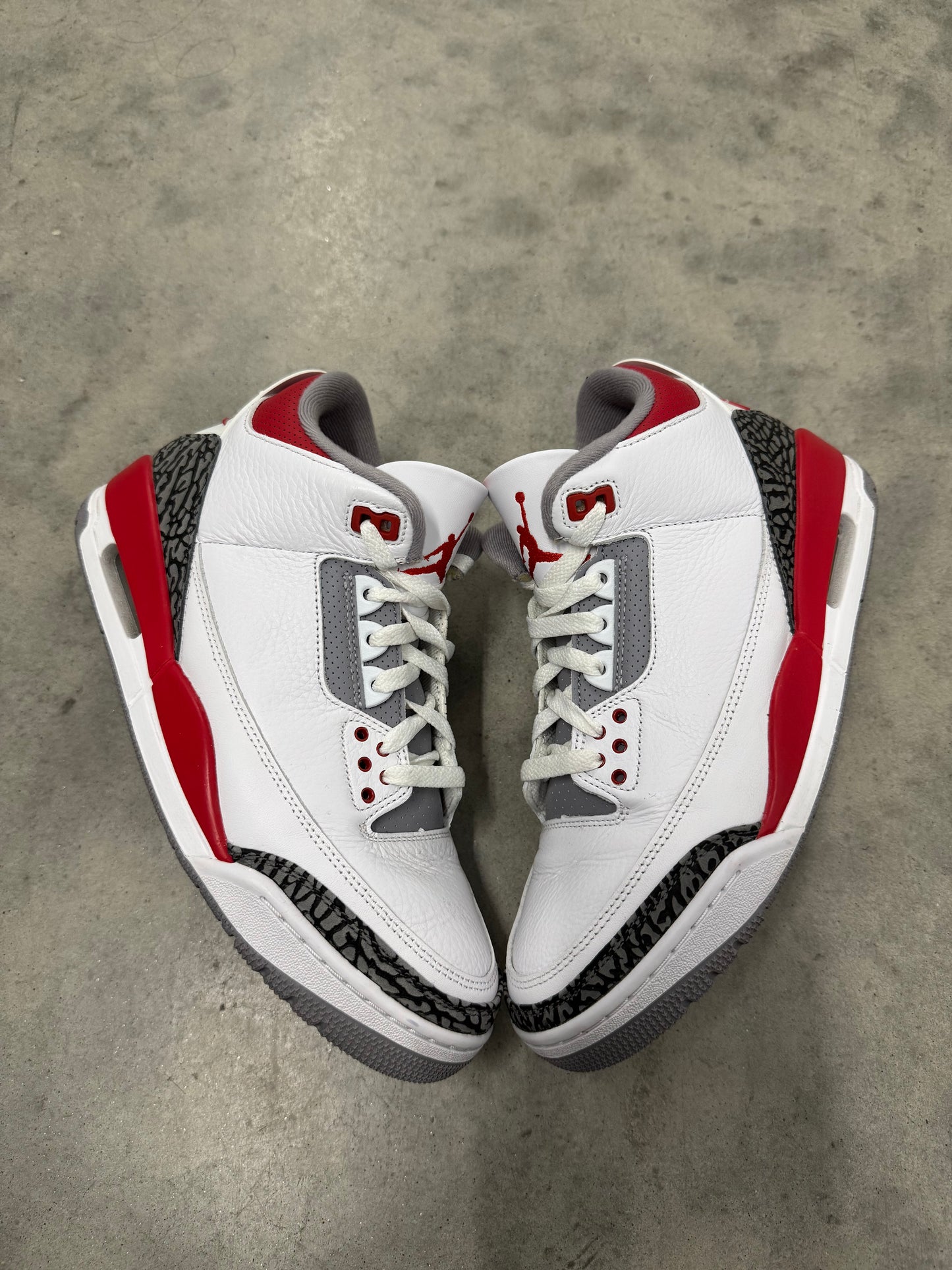 JORDAN 3 “ Fire Red “