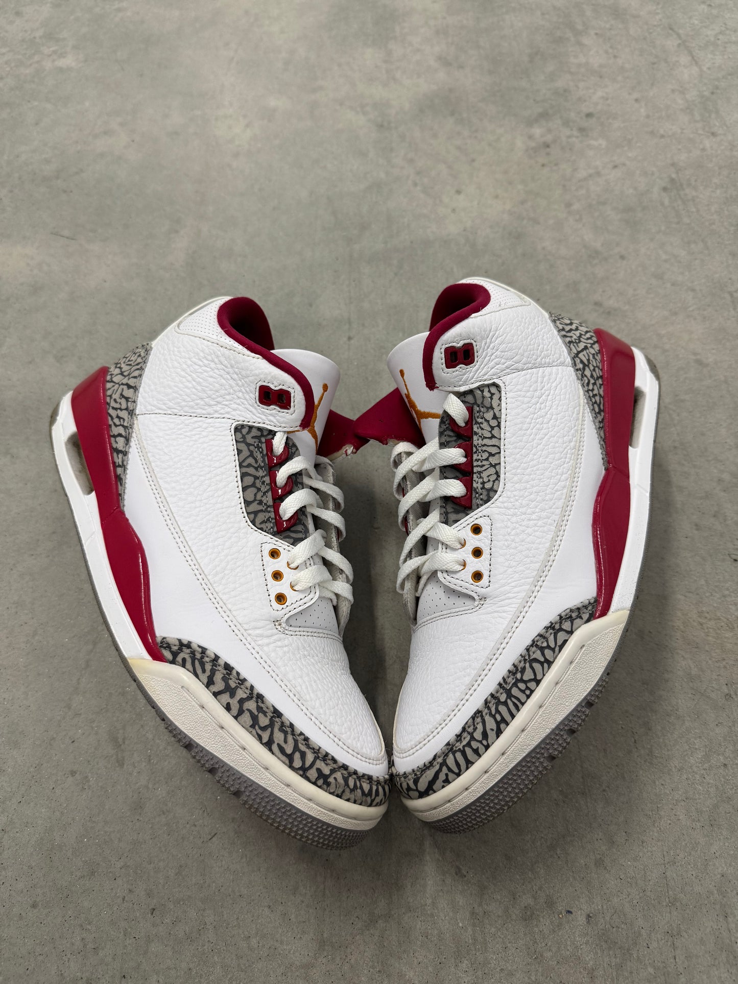 JORDAN 3 “ Cardinal Red “