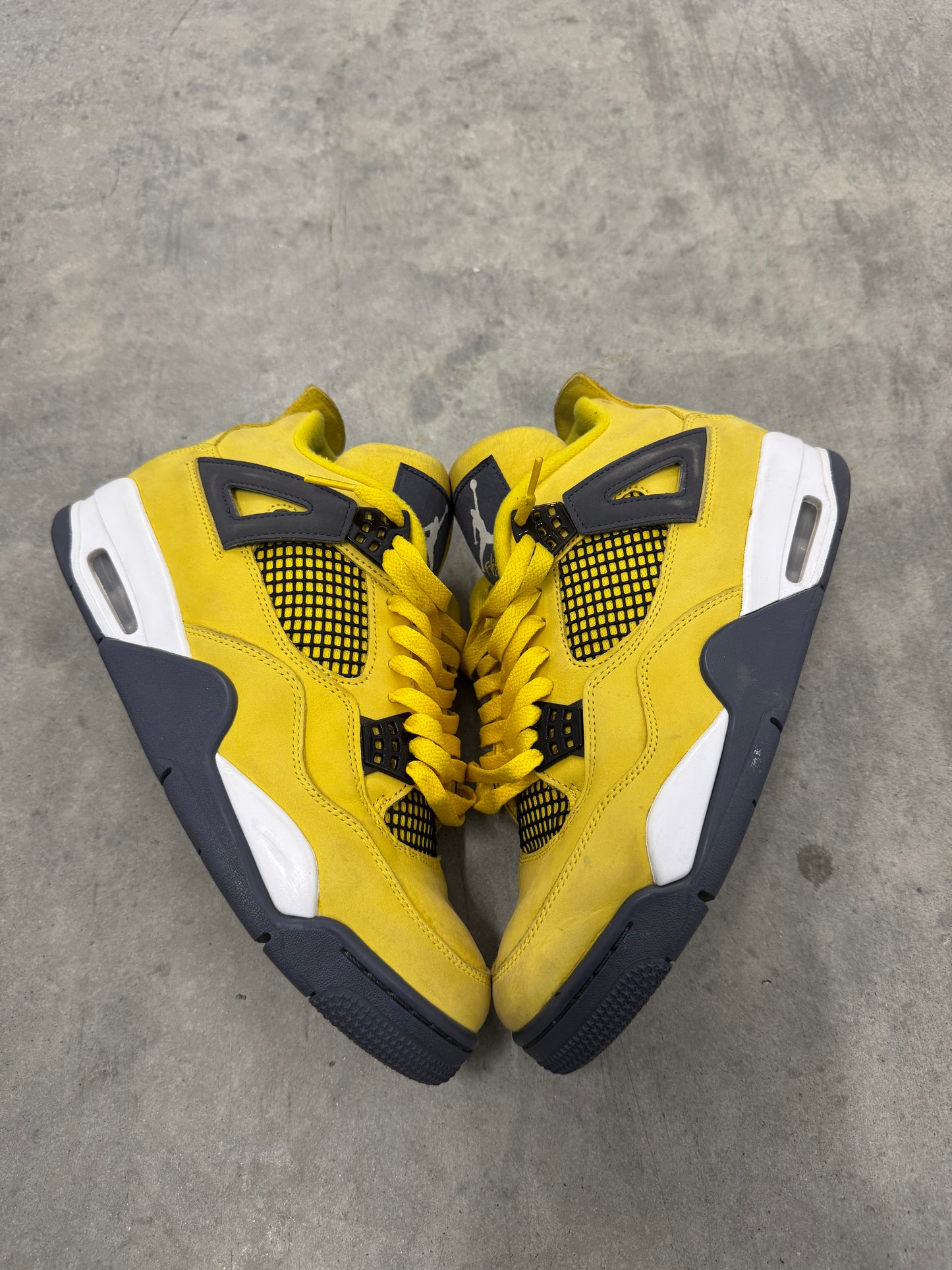 JORDAN 4 “ Lighting “