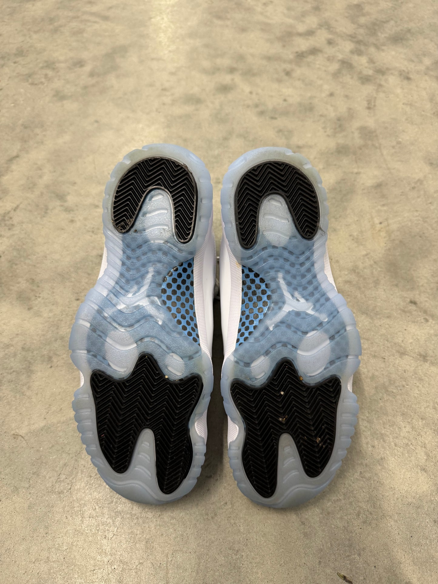 JORDAN 11 “ Legend Blue “