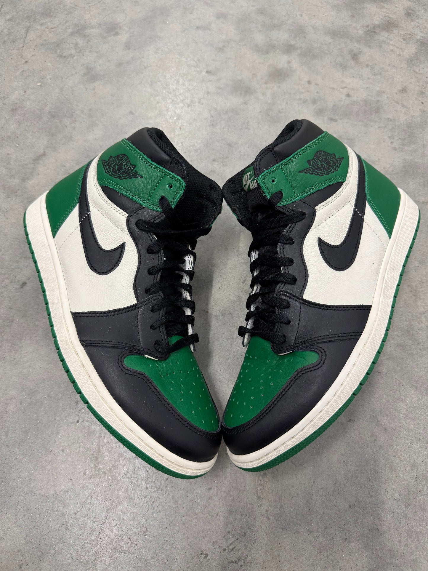 JORDAN 1 “ Pine Green “