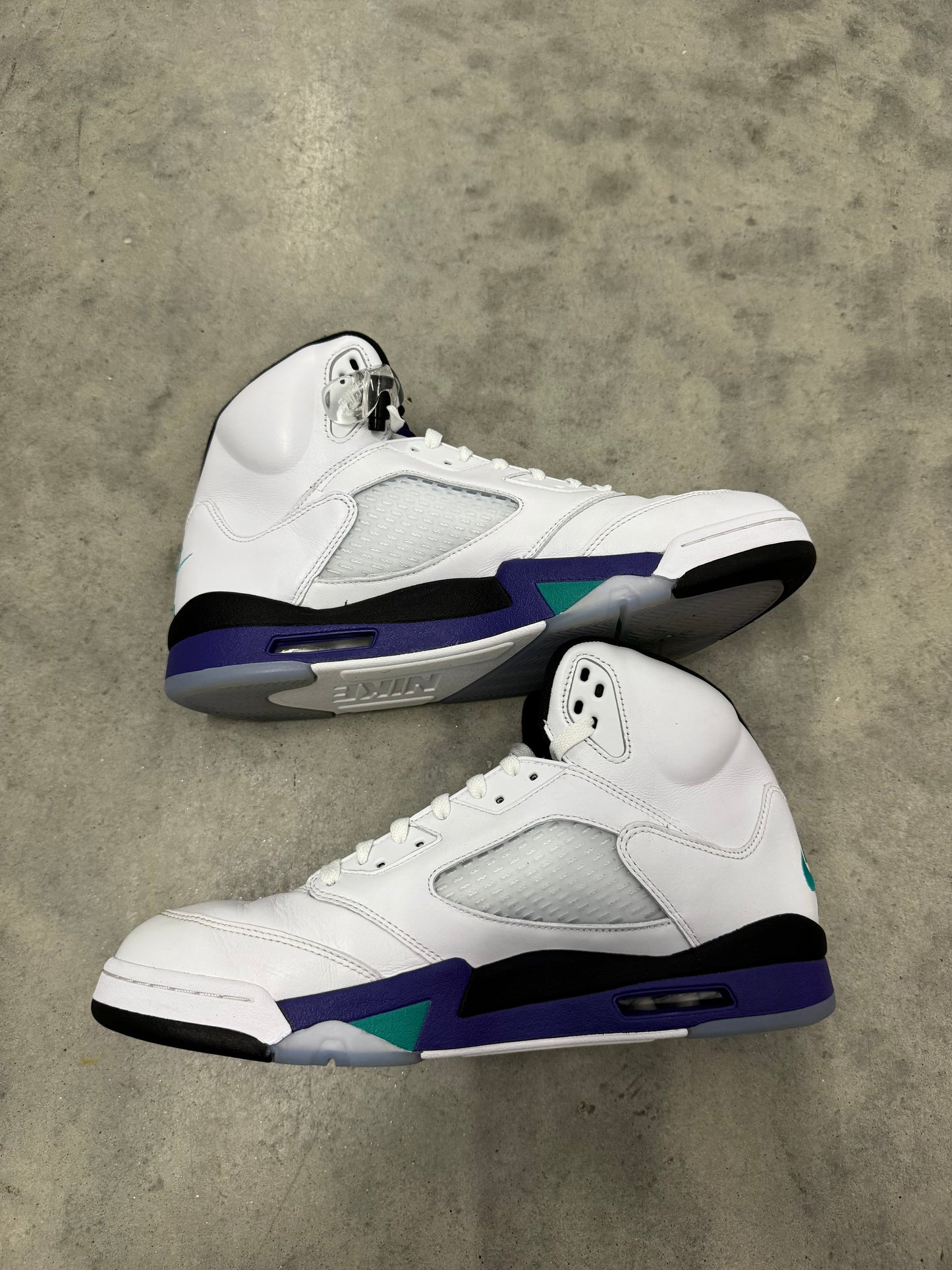 JORDAN 5 “ Grape “